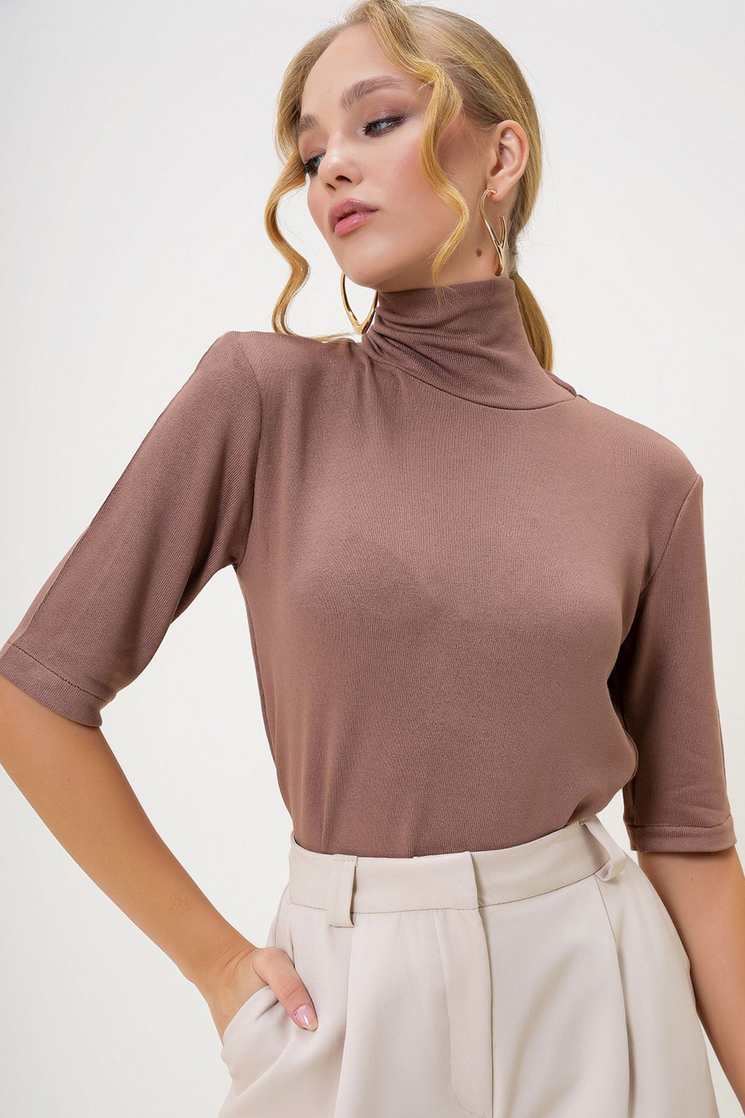 Trend Alaçatı Stili Women's Caramel Turtleneck Half Sleeve Knit Blouse