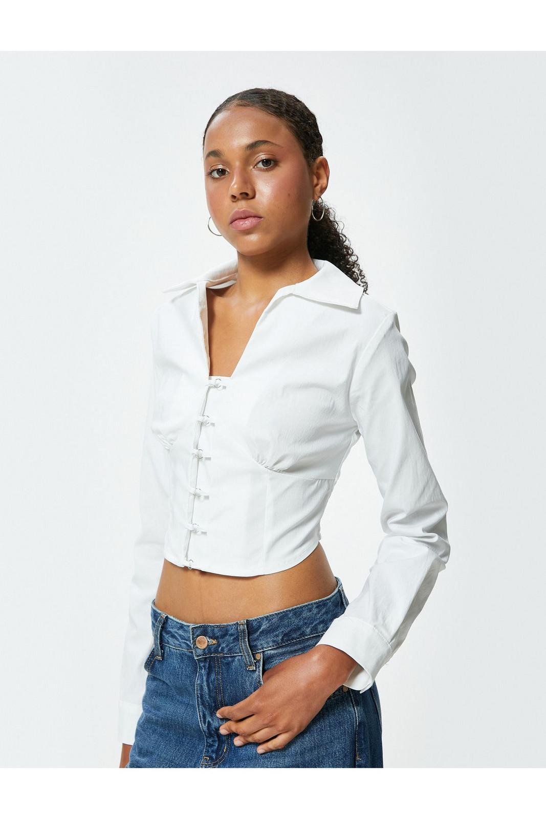 Koton Crop Blouse V-Neck Long Sleeve Gimped Metal Accessories Slim Fit