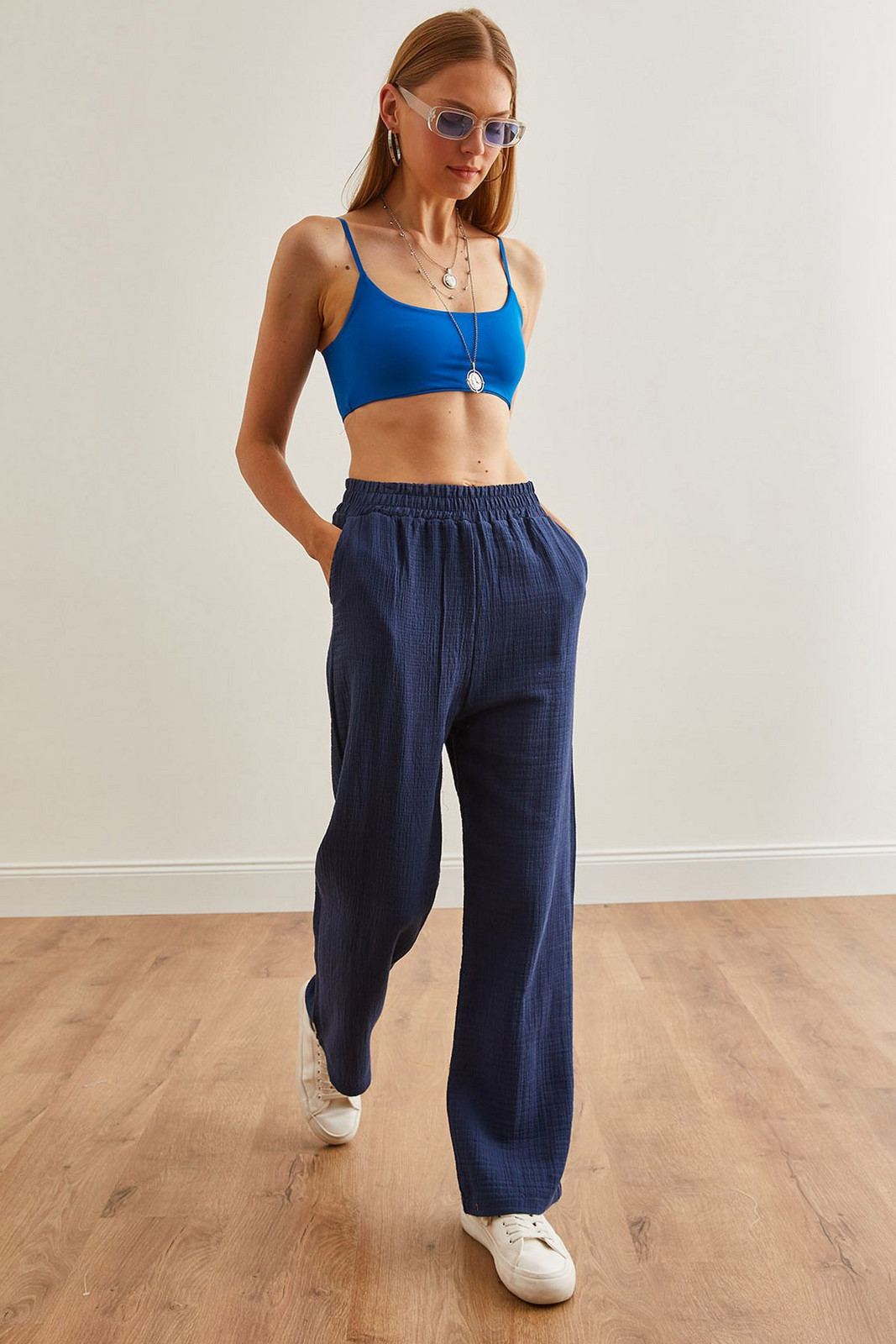 Olalook Women's Navy Blue Elastic Waist Pocket Muslin Trousers