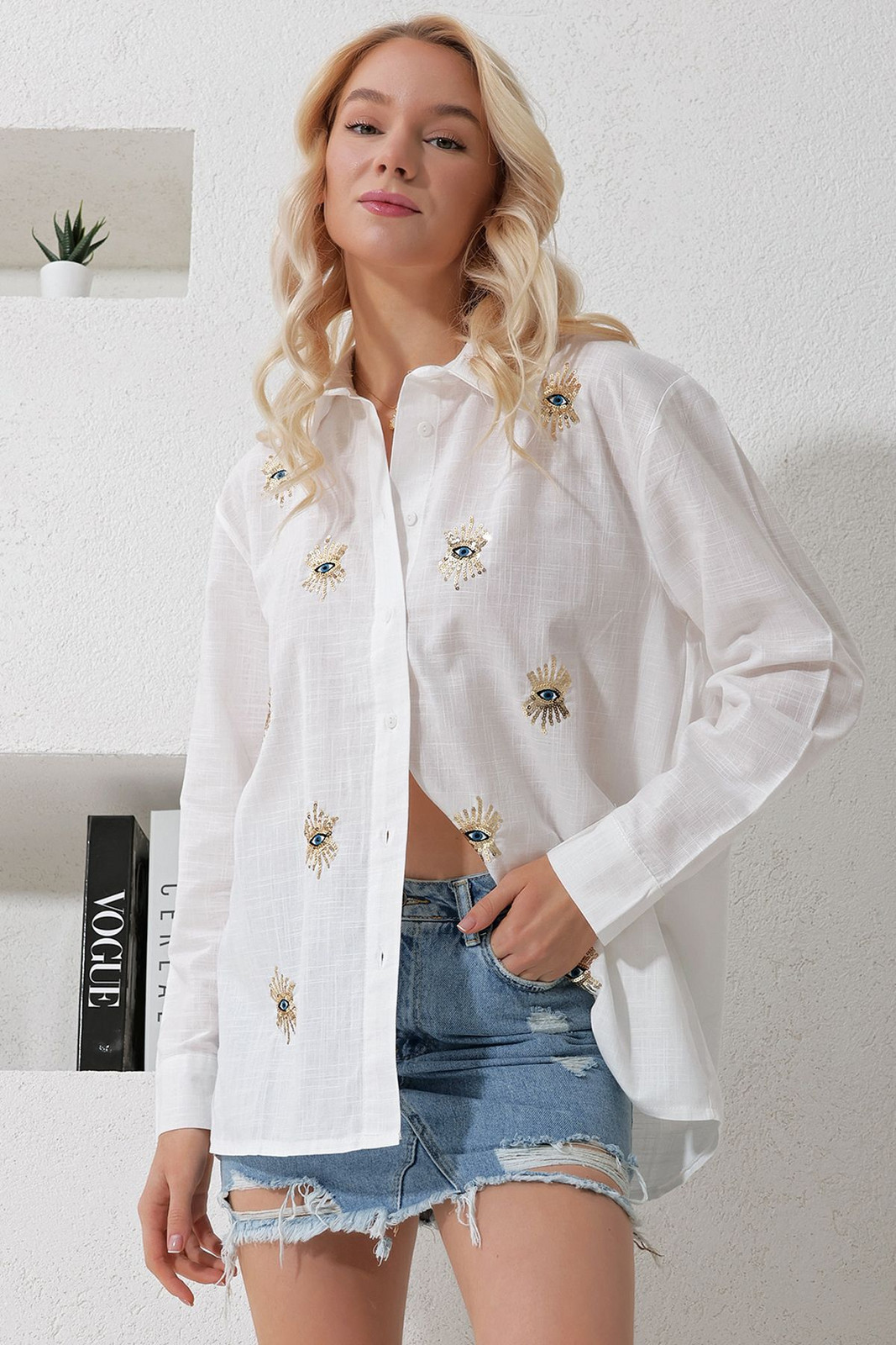Trend Alaçatı Stili Women's White Flamed Linen Embroidered Oversize Shirt