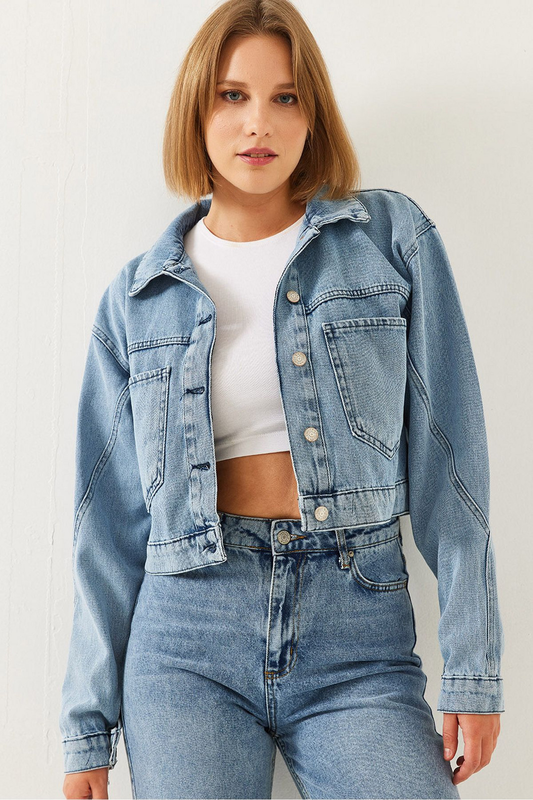 Bianco Lucci Women's Triangle Sleeve Detail Crop Denim Jacket 2420