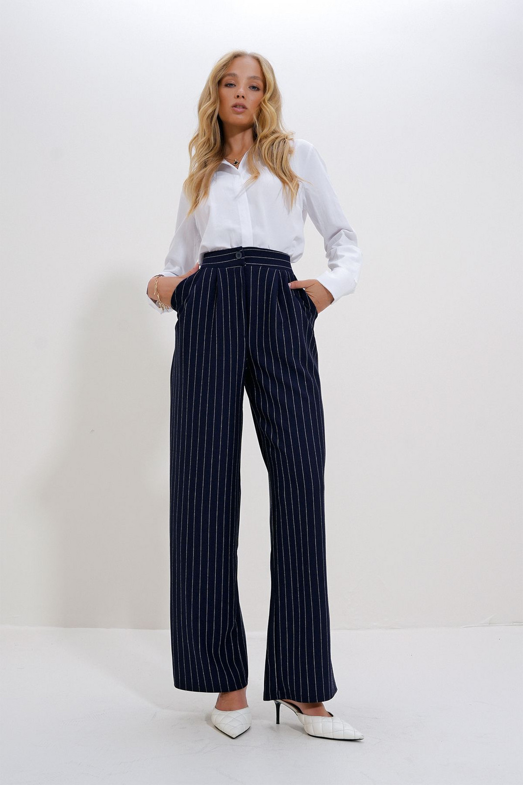 Trend Alaçatı Stili Women's Navy Blue Double Pocket Striped Palazzo Pants