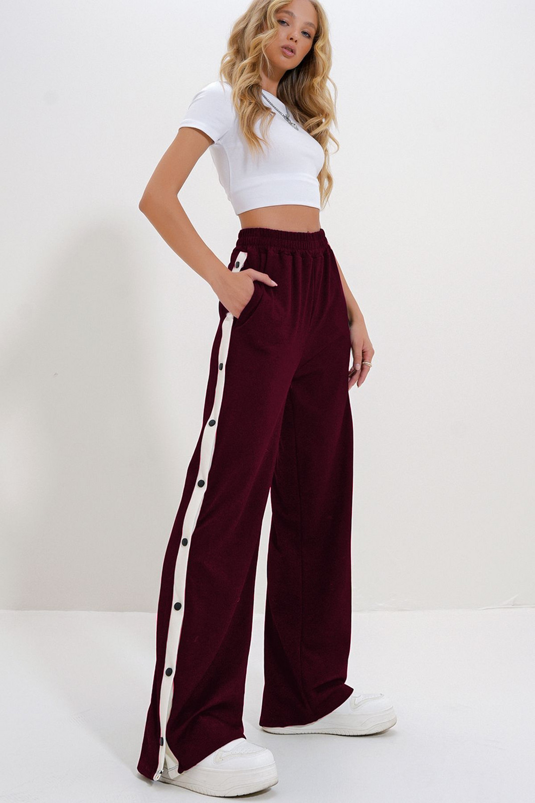 Trend Alaçatı Stili Women's Burgundy Double Pocket Elastic Side Stripe Wide Leg Pants