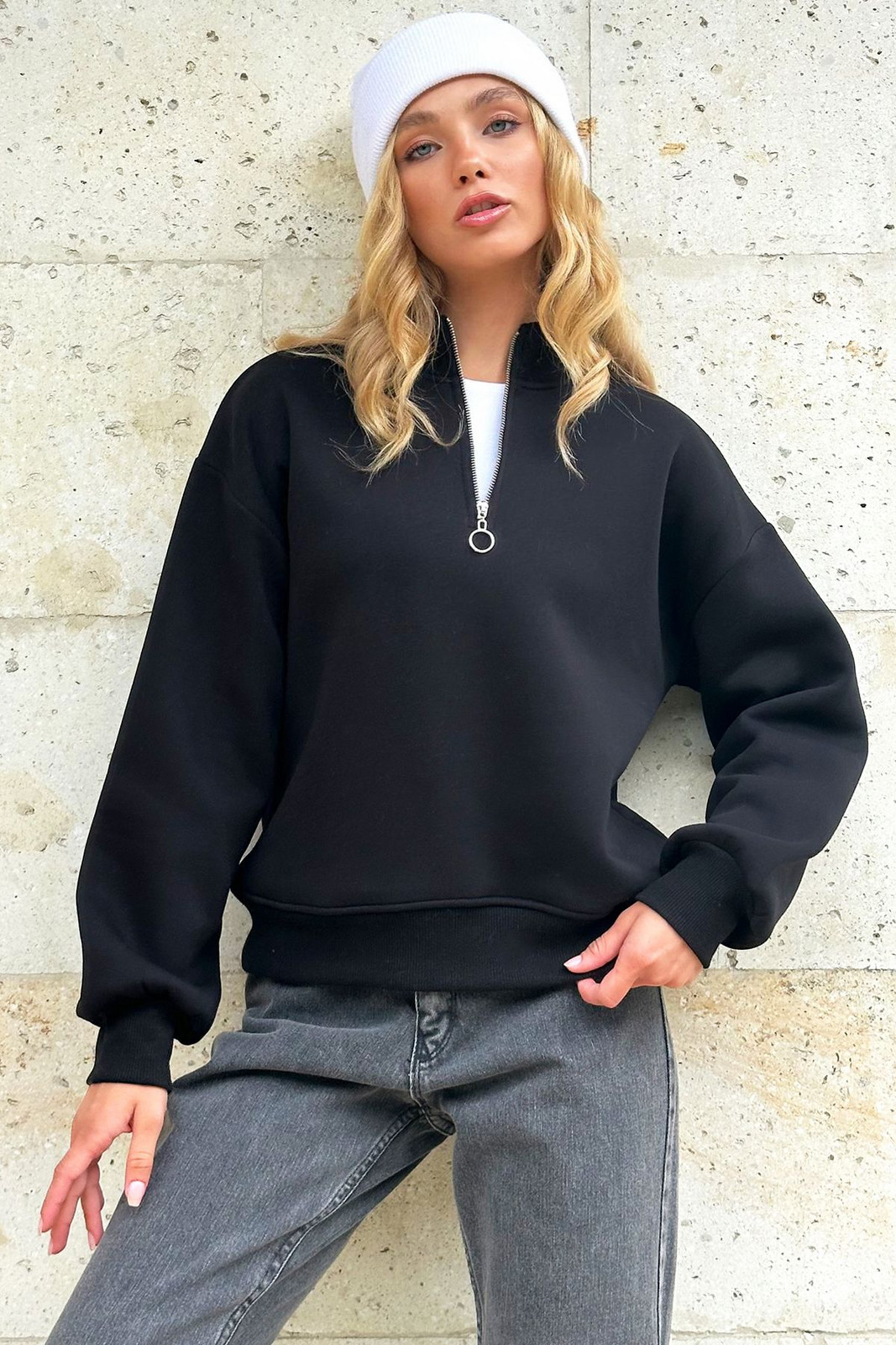 Trend Alaçatı Stili Women's Black Stand Collar Zippered Inside Raised 3 Thread Crop Sweatshirt