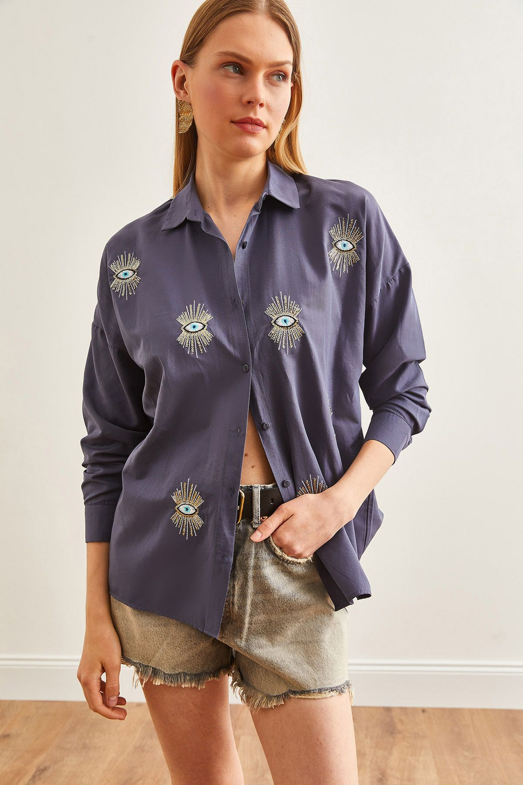 Olalook Women's Eye Anthracite Sequin Detailed Woven Boyfriend Shirt