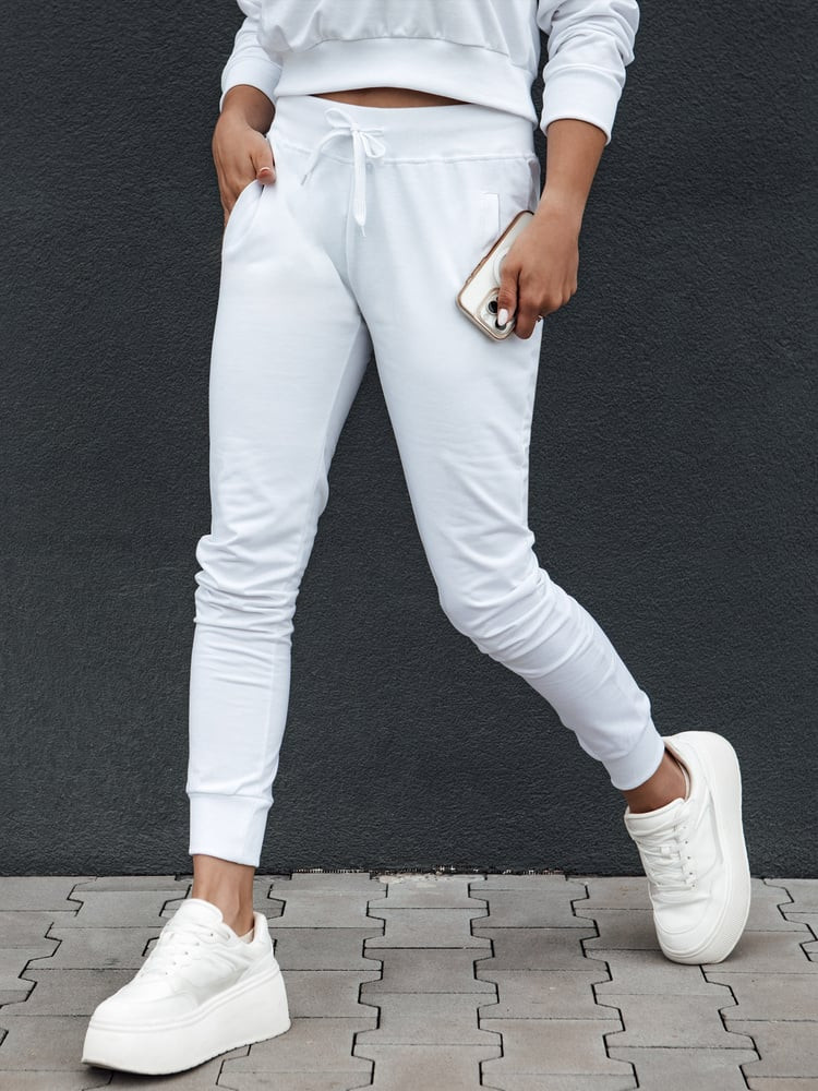 Spodnie dresowe damskie RELAX MODE białe Dstreet