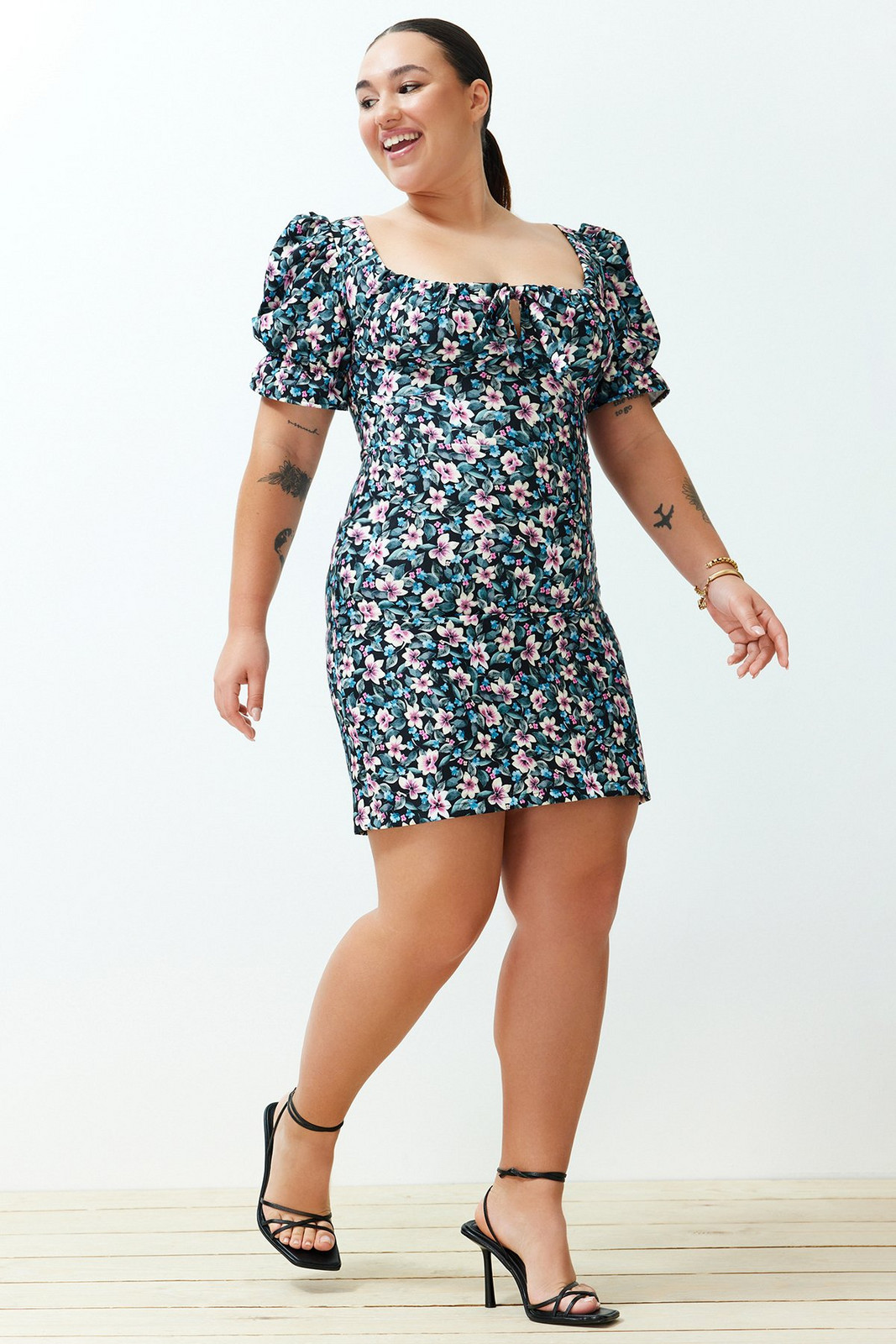 Trendyol Curve Multicolored Floral Balloon Sleeve Mini/Short Length Woven Dress