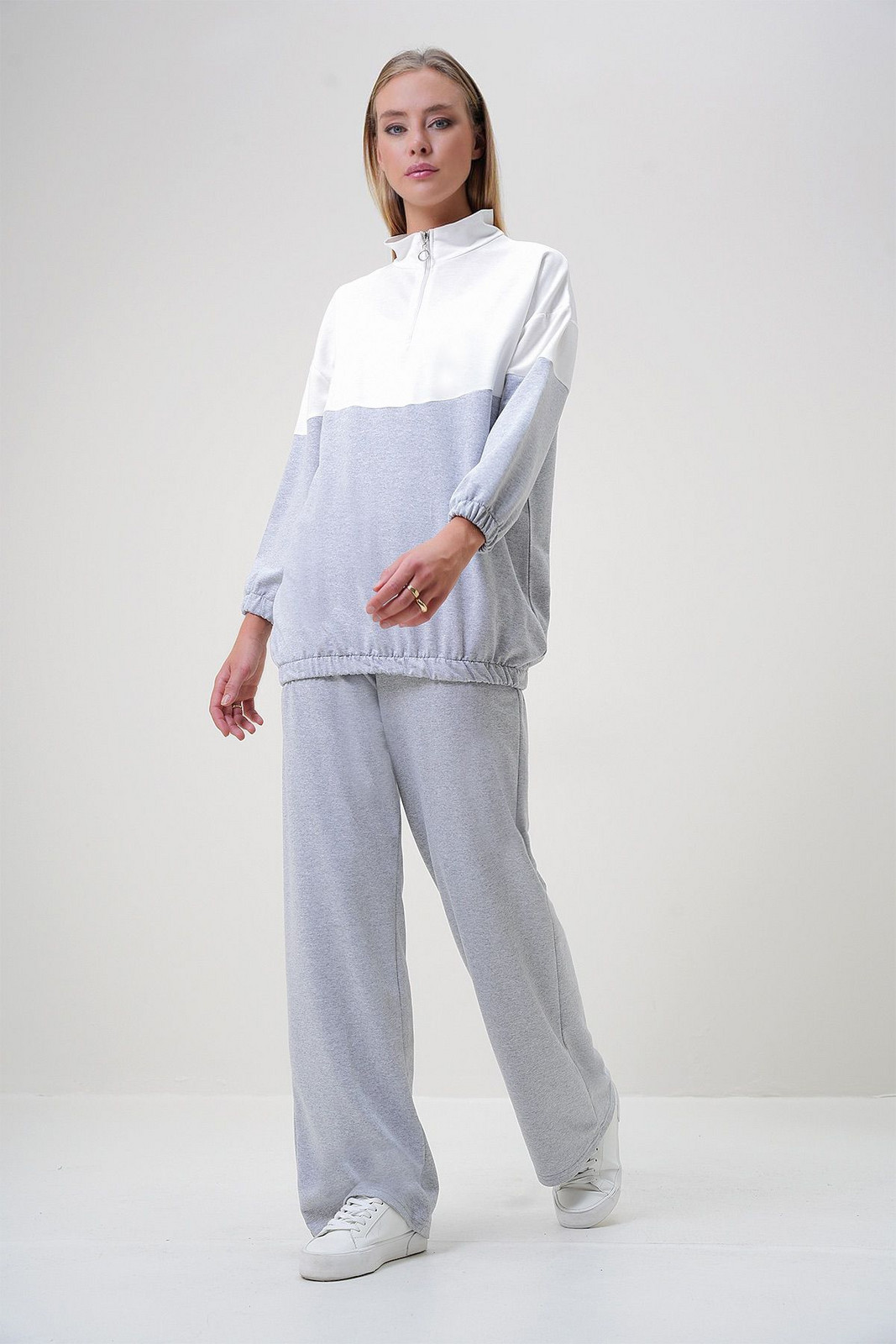 Trend Alaçatı Stili Women's Grey Melamine Stand Collar Zippered Color Block Two Thread Top-Bottom Set