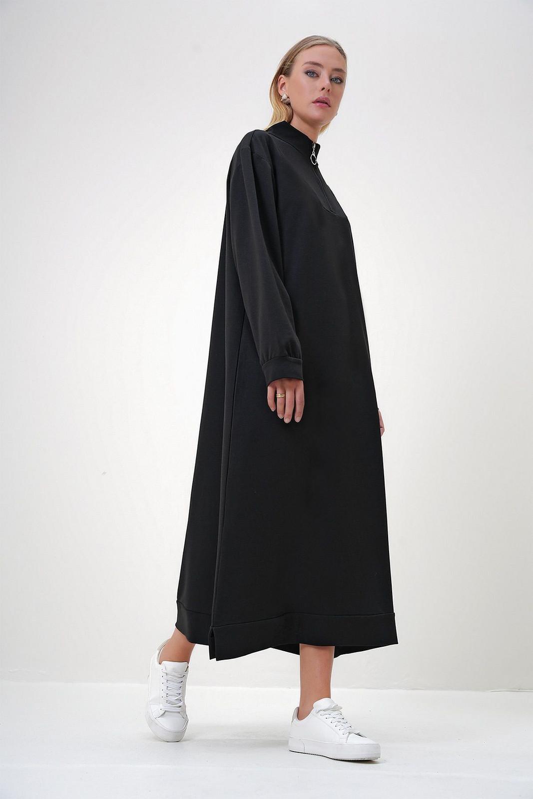 Trend Alaçatı Stili Women's Black Stand Collar Front Zippered Skirt Banded Two Yarn Maxi Length Dress