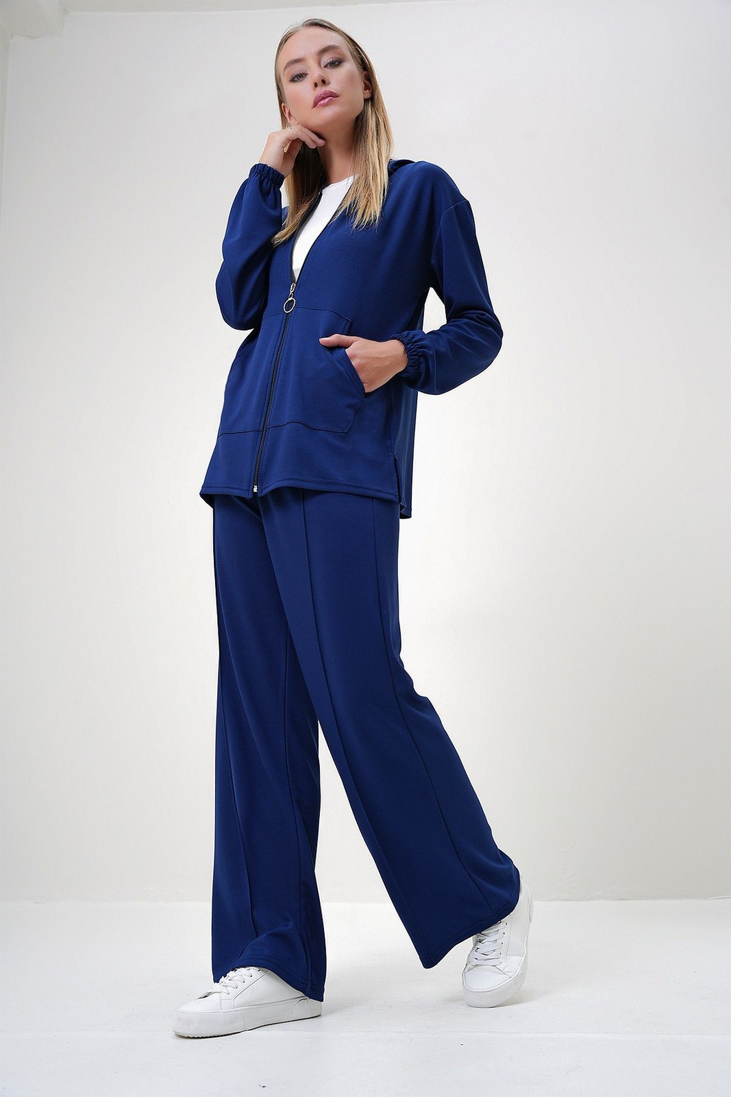 Trend Alaçatı Stili Women's Navy Blue Bottom-Top Set
