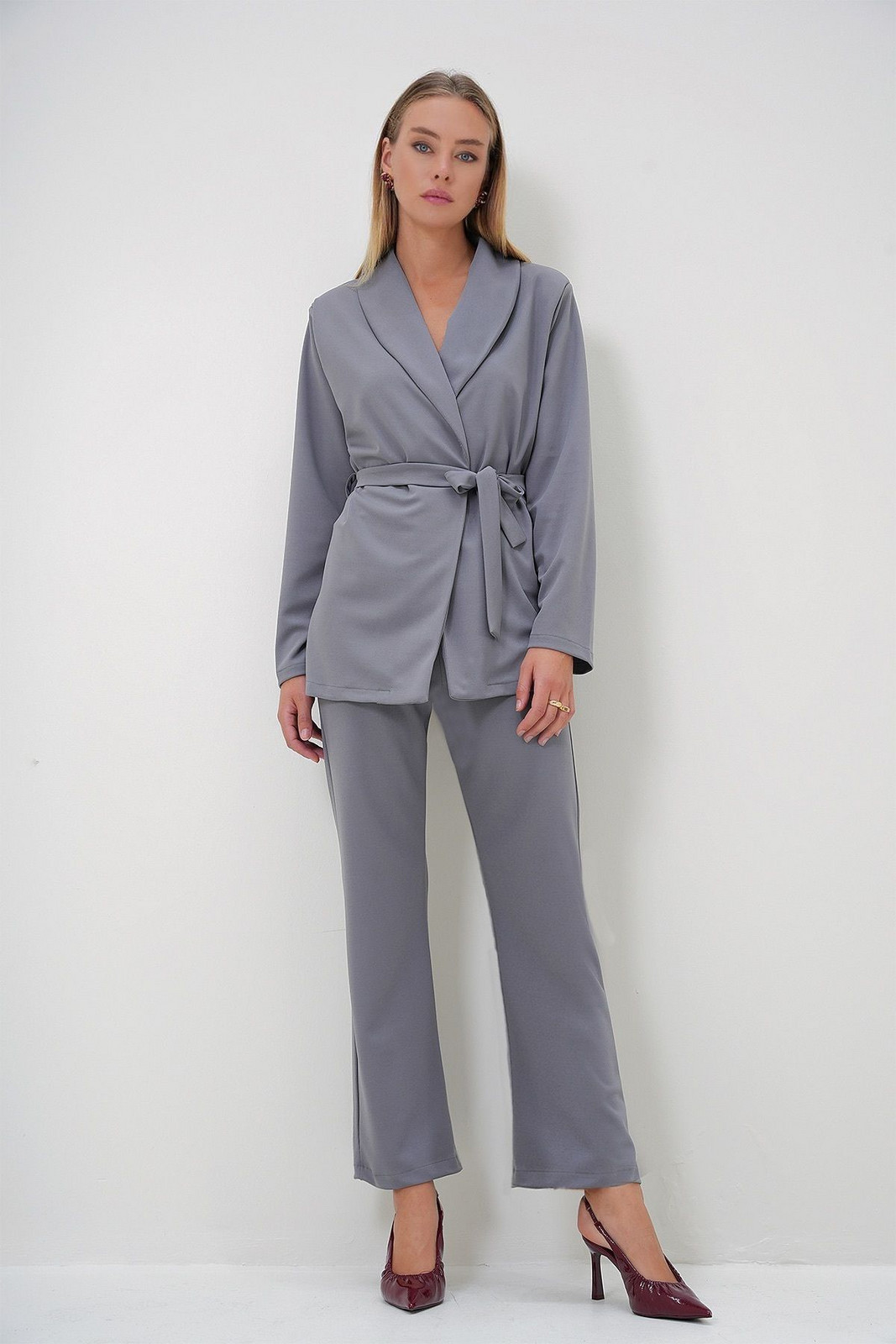Trend Alaçatı Stili Women's Grey Shawl Collar Self-Belted Jacket and Palazzo Trousers Set