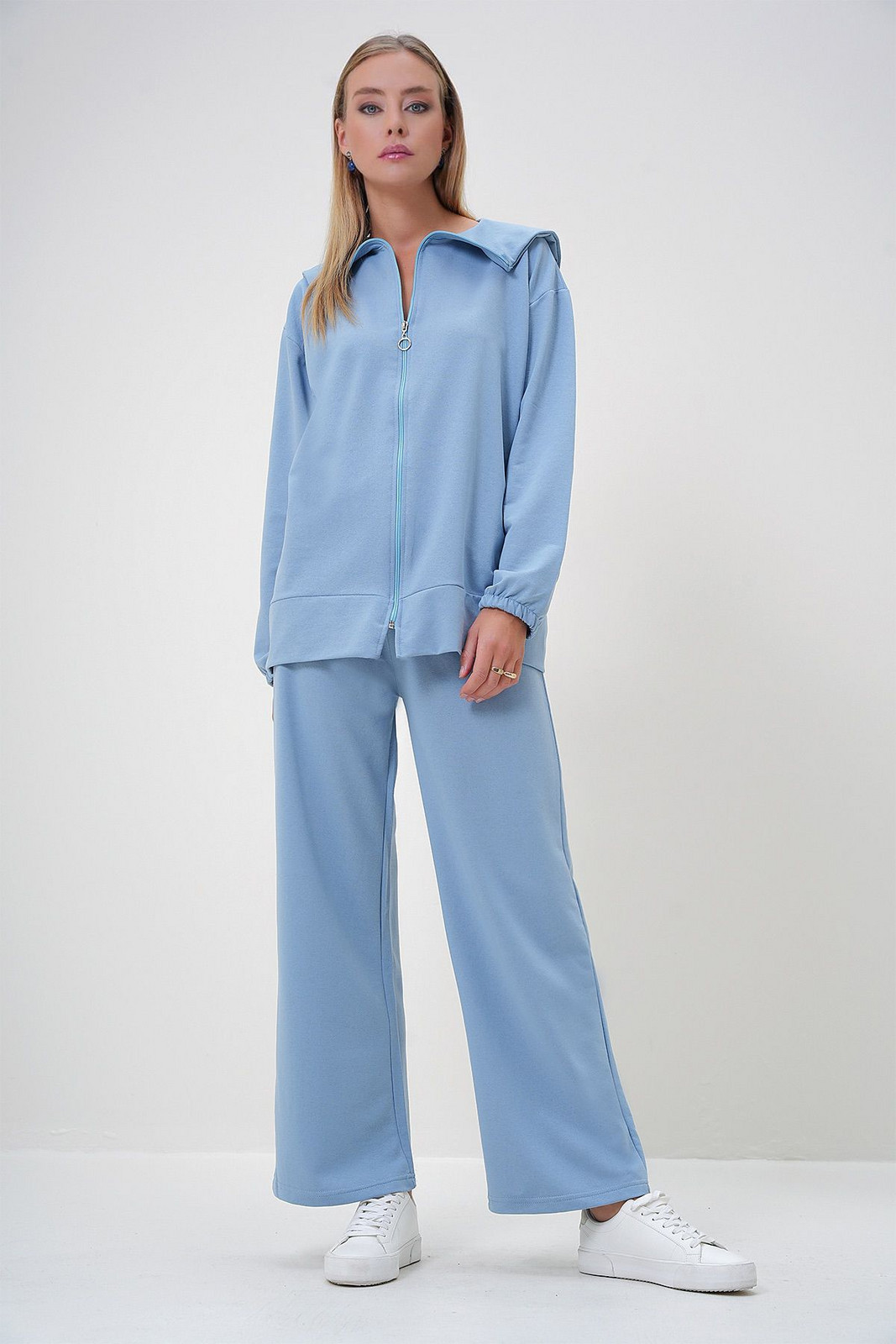 Trend Alaçatı Stili Women's Sky Blue Polo Collar Zippered Jacket and Trousers Set