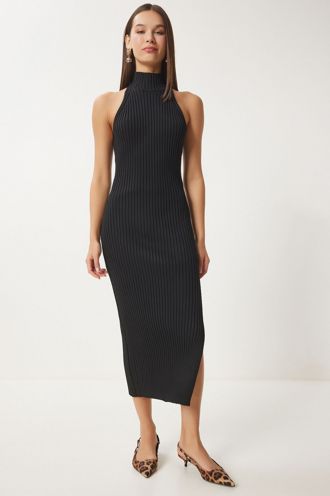 Happiness İstanbul Women's Black Off-the-Shoulder Wrapped Ribbed Knit Dress