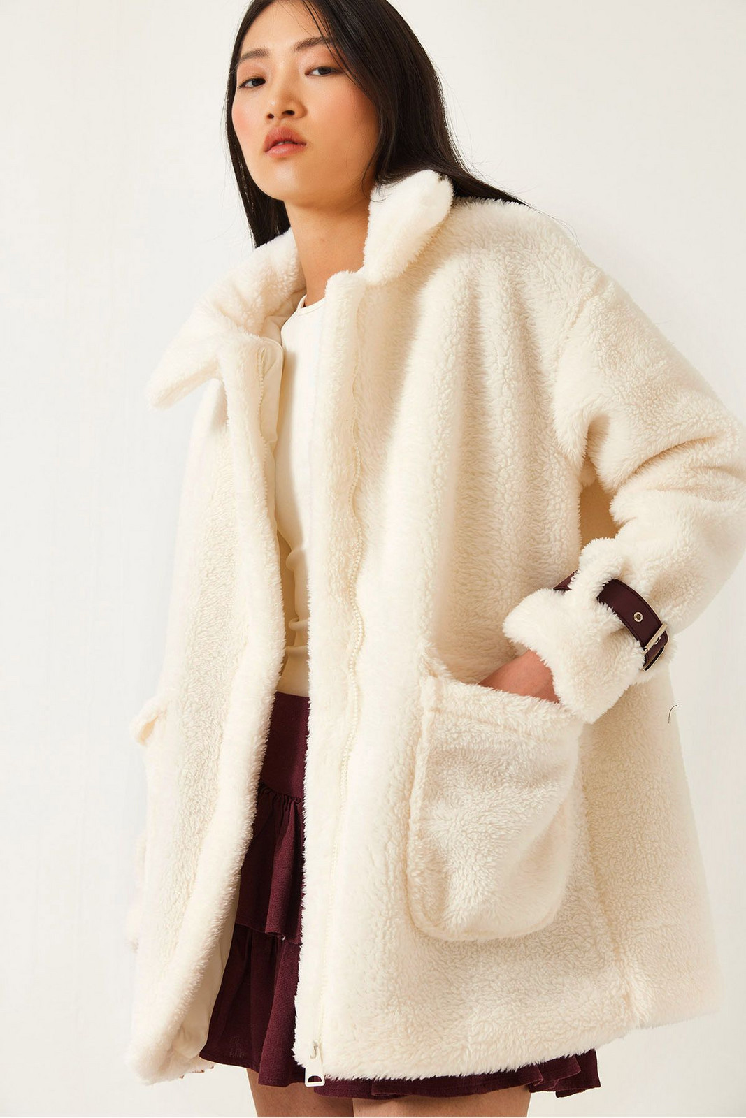Bianco Lucci Women's Sleeves Belt Detailed Lined Plush Coat 5206
