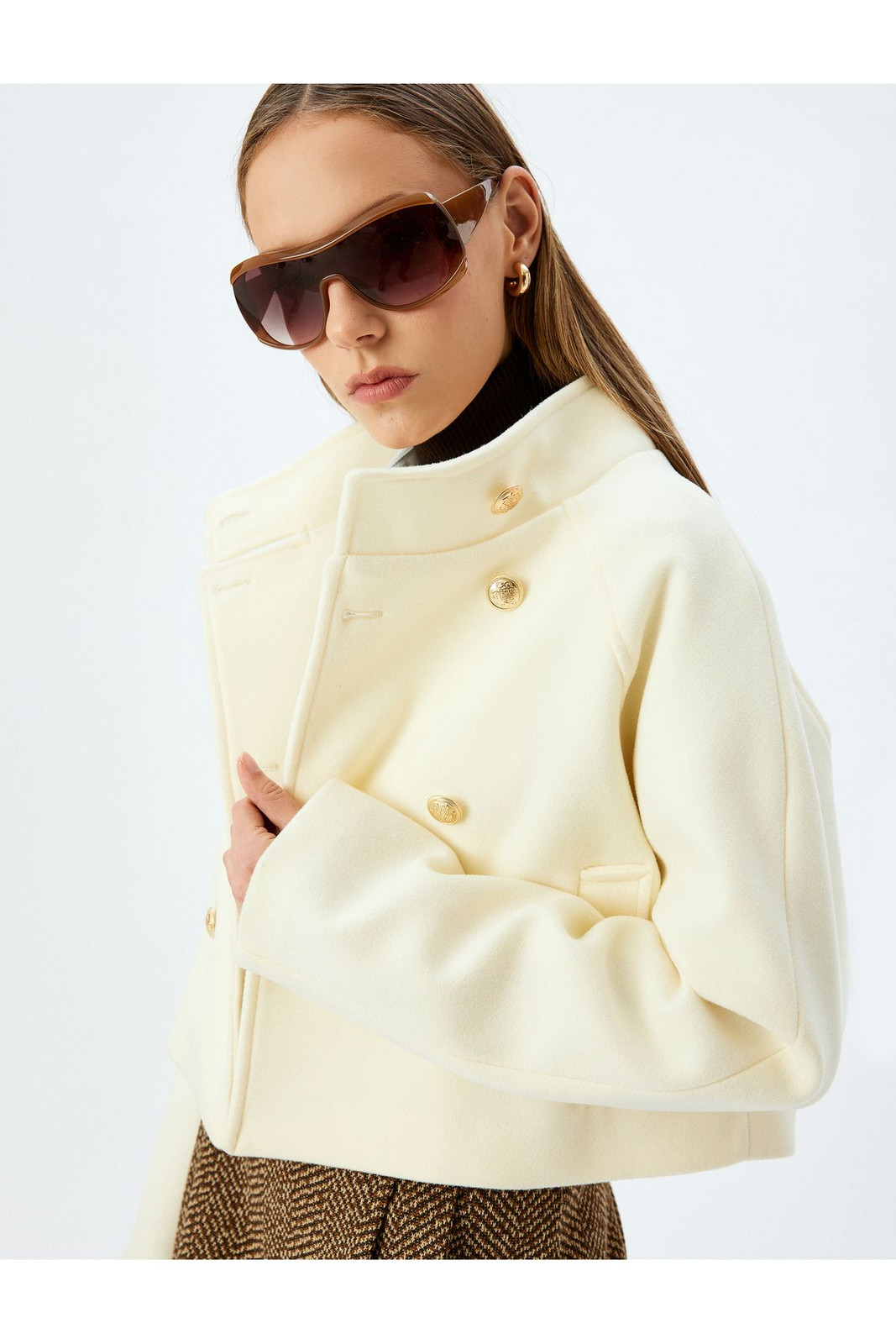 Koton Buttoned Stand Collar Pocket Detailed Short Seasonal Jacket