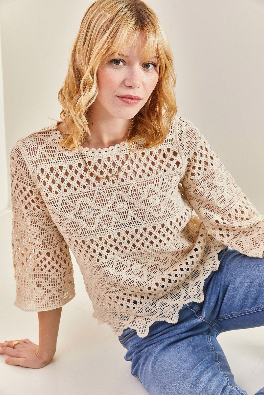 Bianco Lucci Women's Openwork Lace Patterned Blouse
