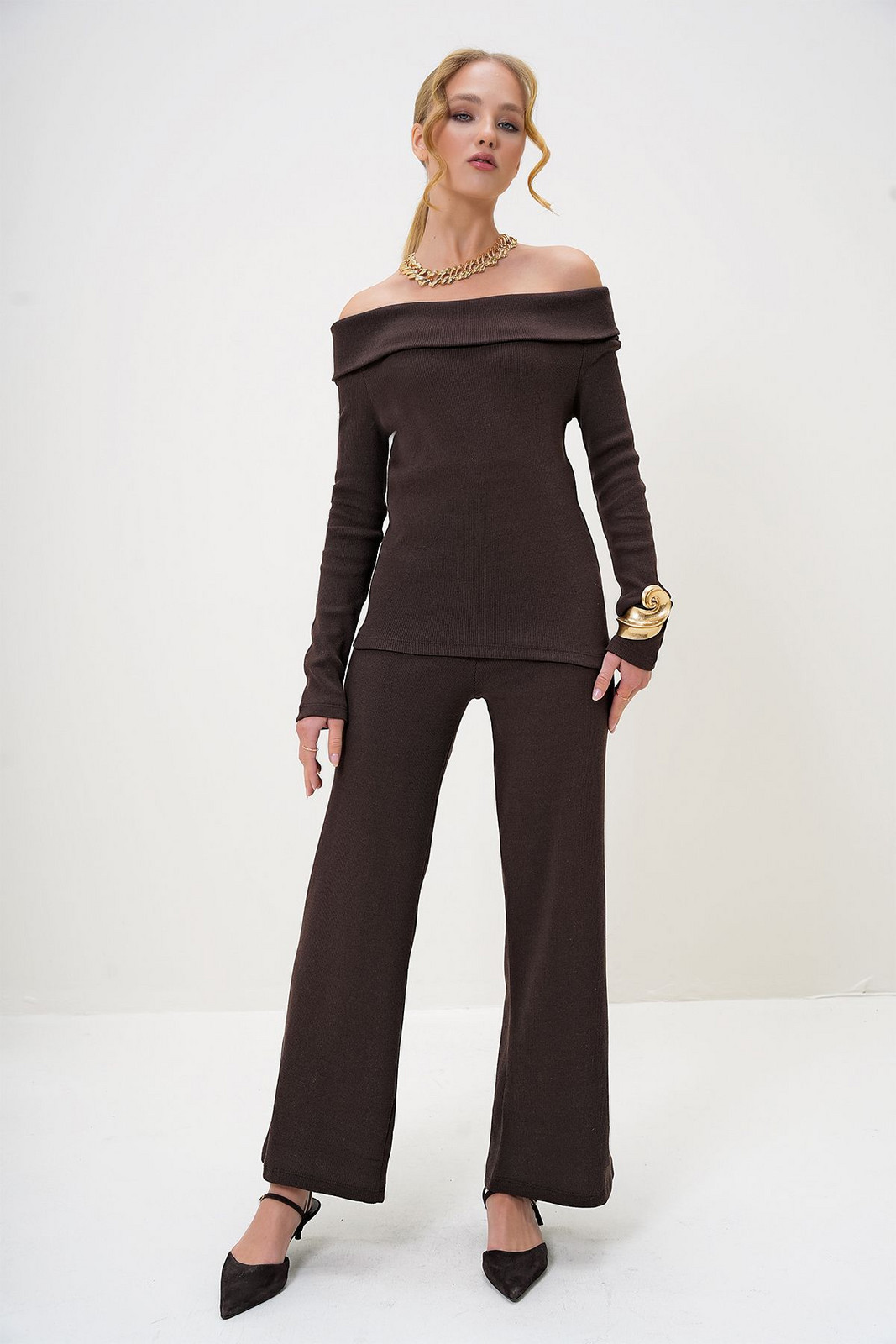 Trend Alaçatı Stili Women's Brown Madonna Collar Camisole Blouse and Trouser Set