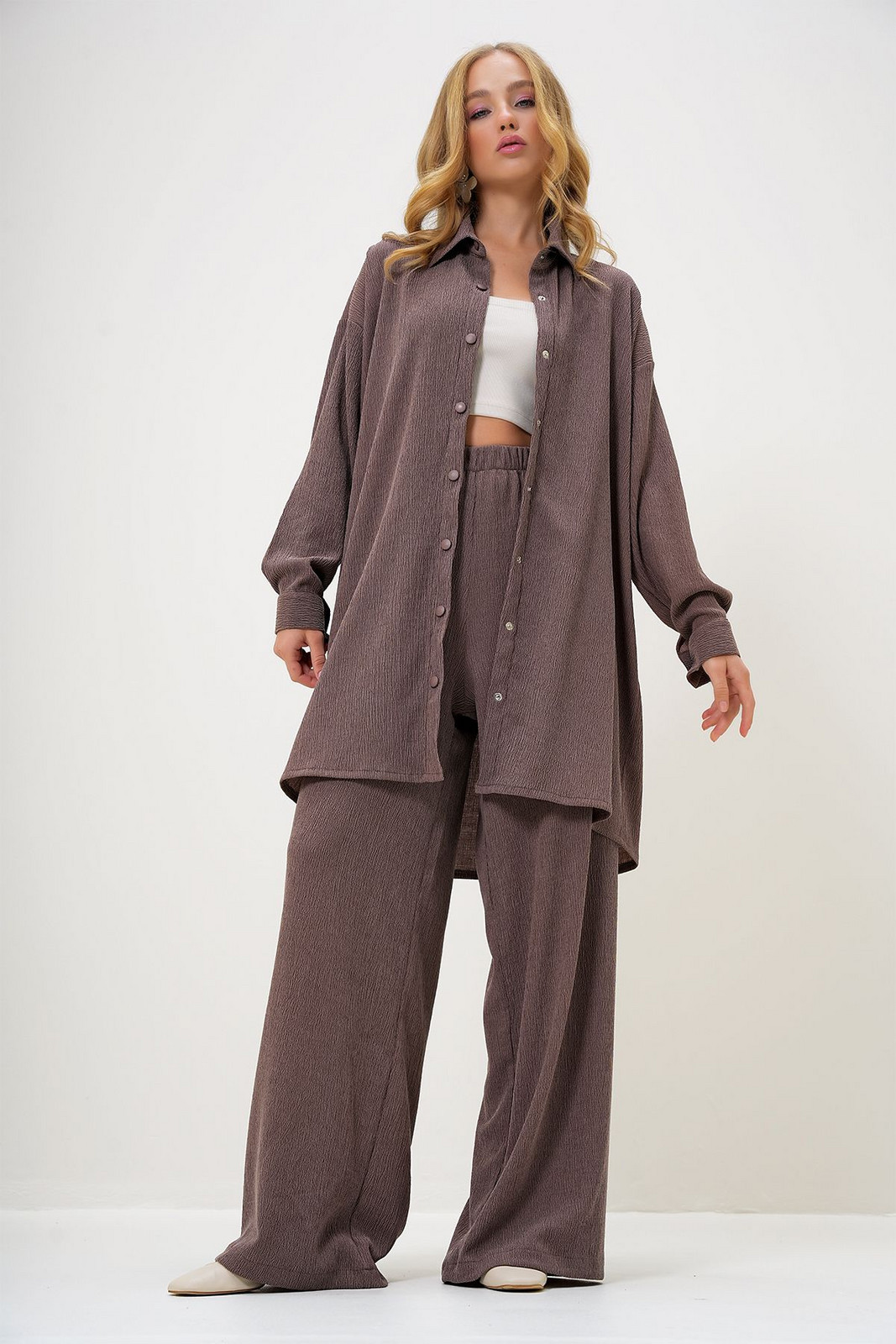Trend Alaçatı Stili Women's Brown Shirt Collar Button Front Crepe Shirt and Trouser Set