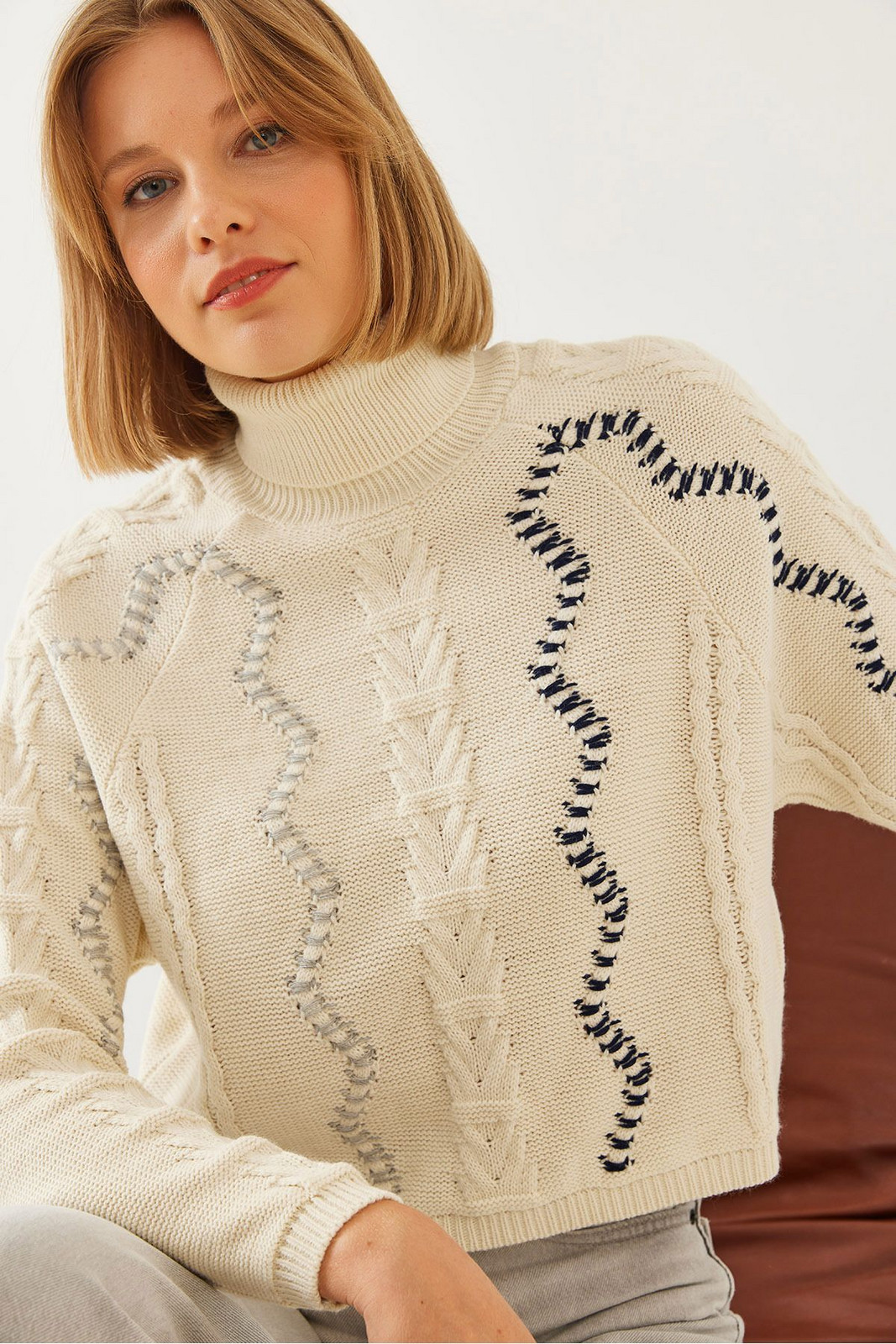 Bianco Lucci Women's Turtleneck Raglan Knit Sweater