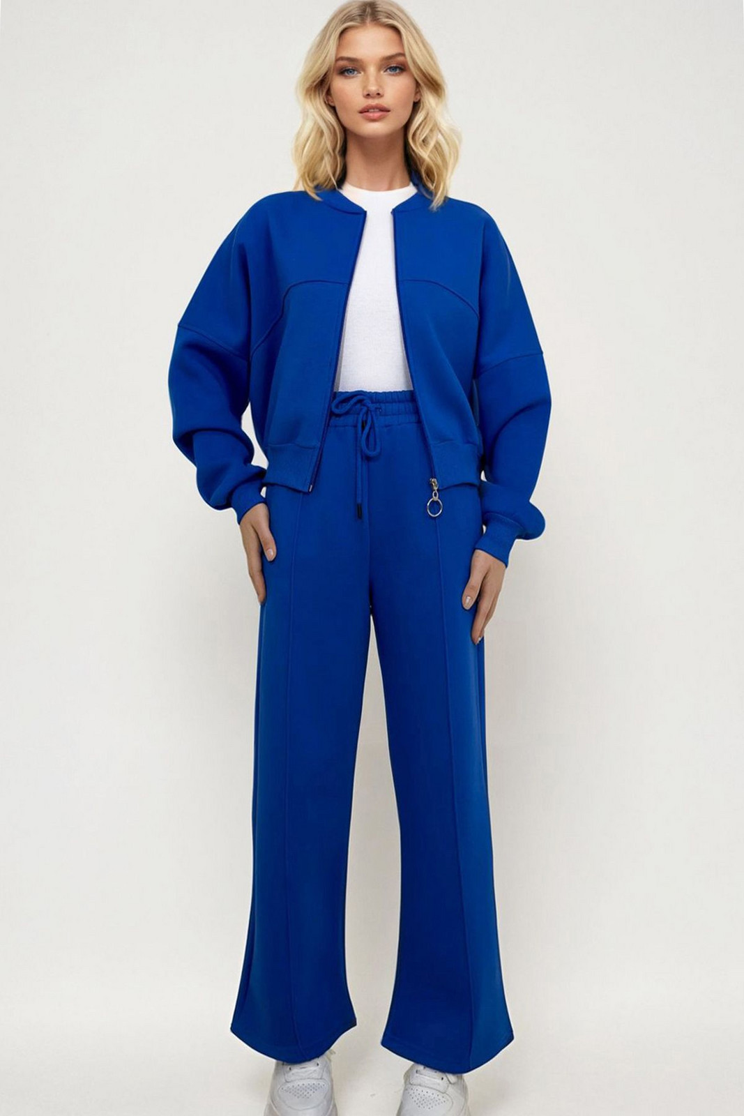Trend Alaçatı Stili Women's Saxe Crew Neck 3 Thread Raised Front Zippered Sweat and Grass Trouser Set