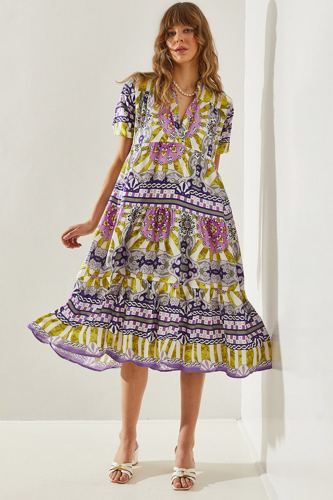 Bianco Lucci Women's Magnificent Collar Katkat Patterned Viscose Dress