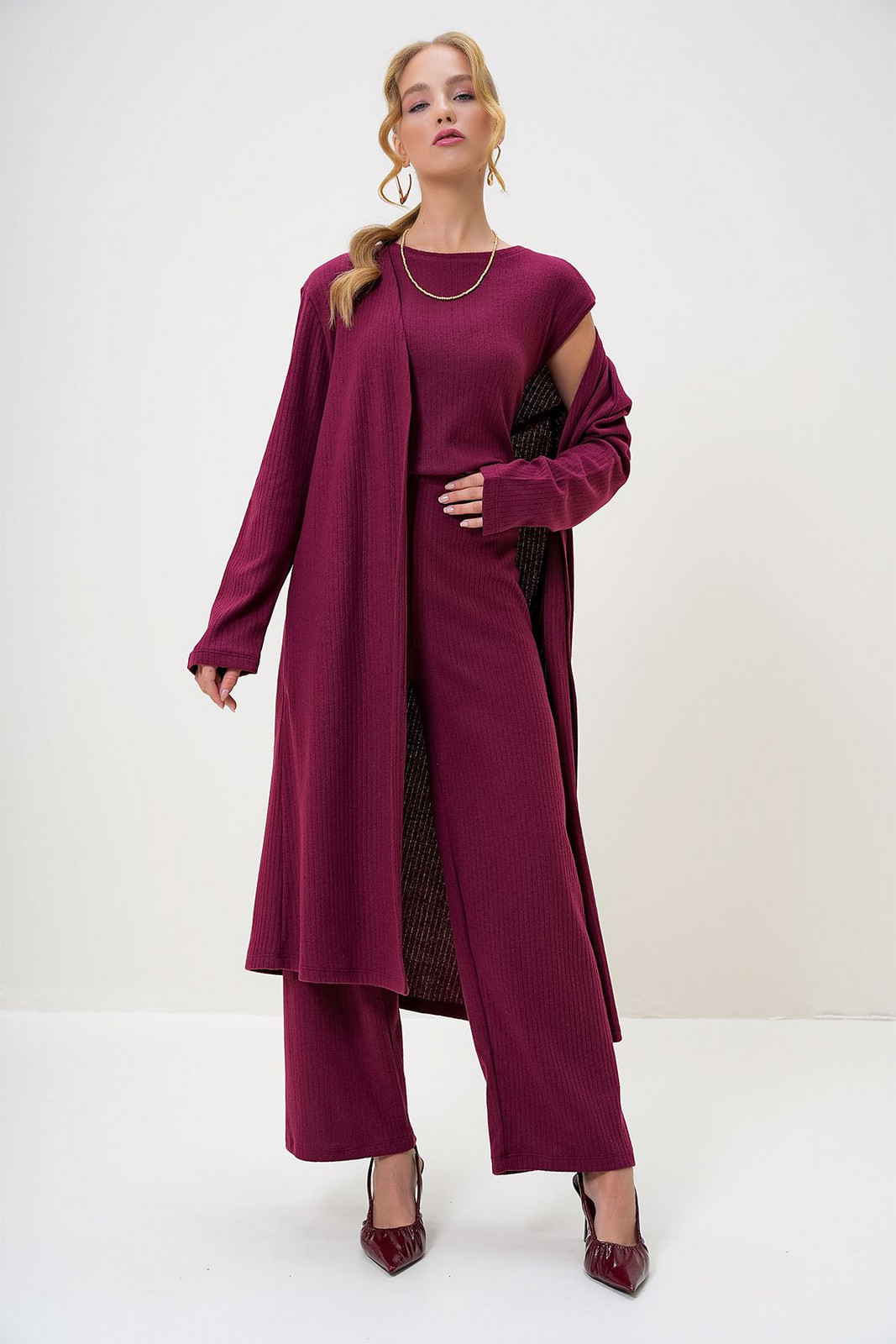 Trend Alaçatı Stili Women's Claret Red Shoulder Padded Crew Neck Blouse Trousers and Cardigan Set Suit
