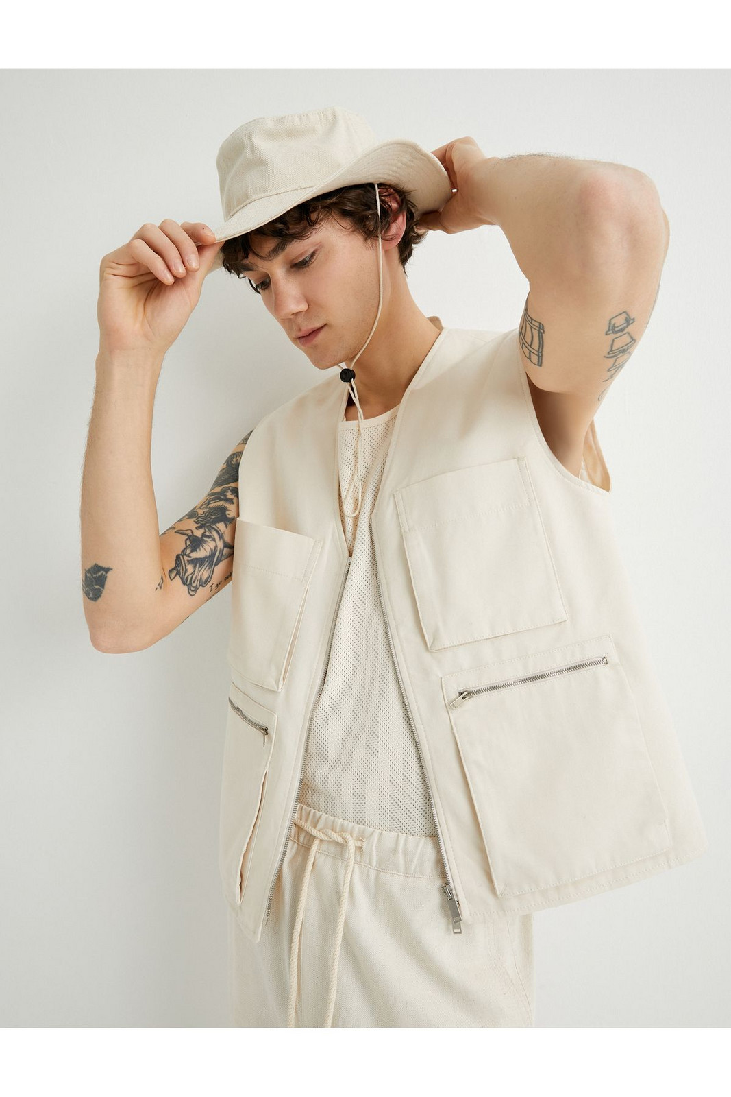 Koton Canvas Vest Sleeveless V-Neck Zippered Flap Pocket Detail