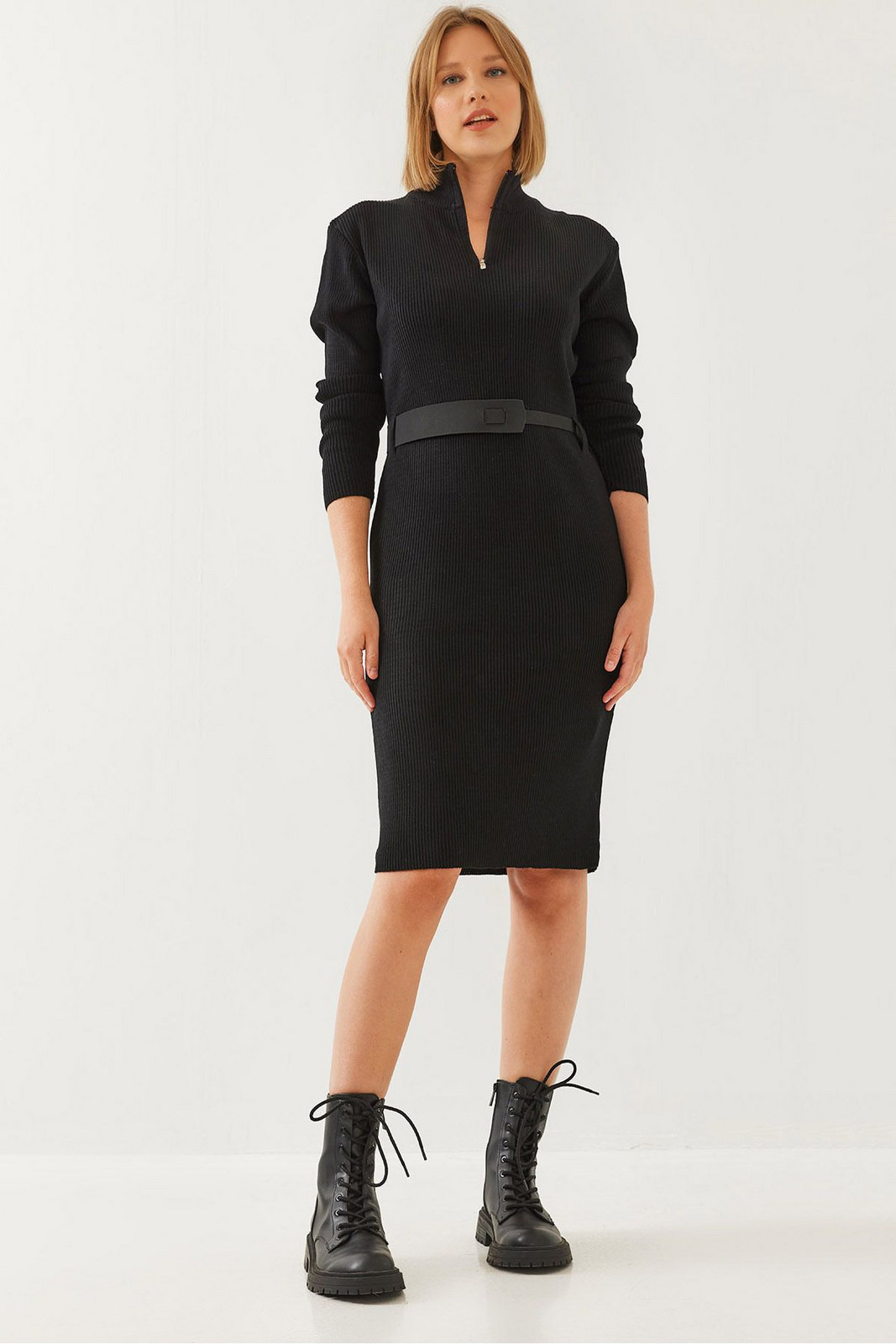 Bianco Lucci Women's Zippered Belted Long Knit Dress
