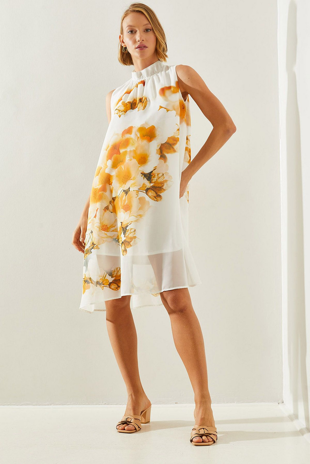Bianco Lucci Women's Floral Patterned Suspender Dress 23148