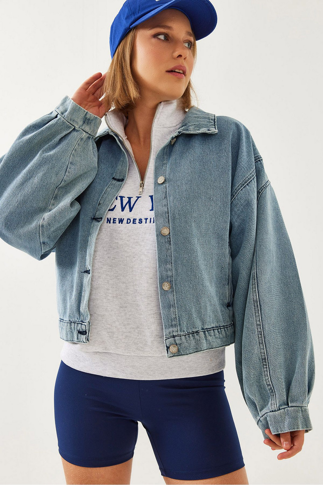 Bianco Lucci Women's Sleeve Pleat Detail Denim Jacket 2437