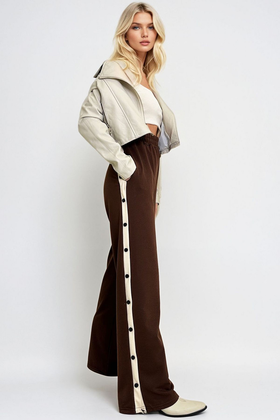 Trend Alaçatı Stili Women's Brown Double Pocket Elastic Side Stripe Wide Leg Trousers