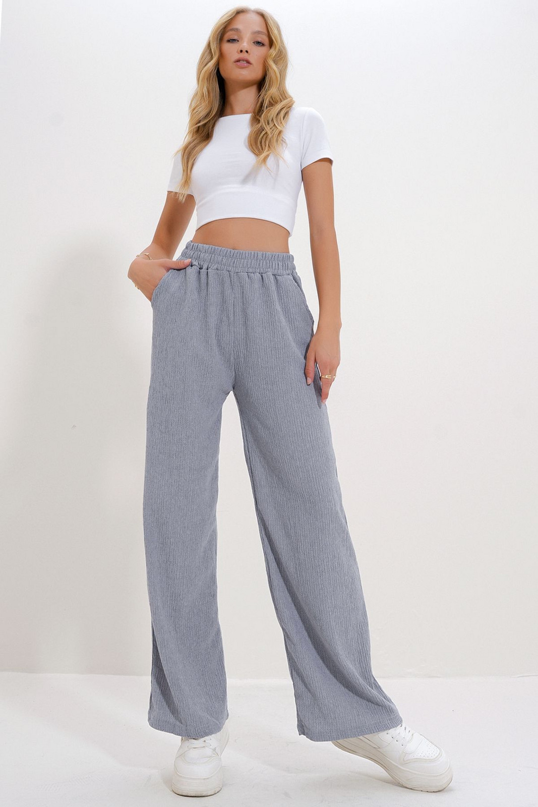 Trend Alaçatı Stili Women's Grey High Waist Elastic Wide Leg Trousers