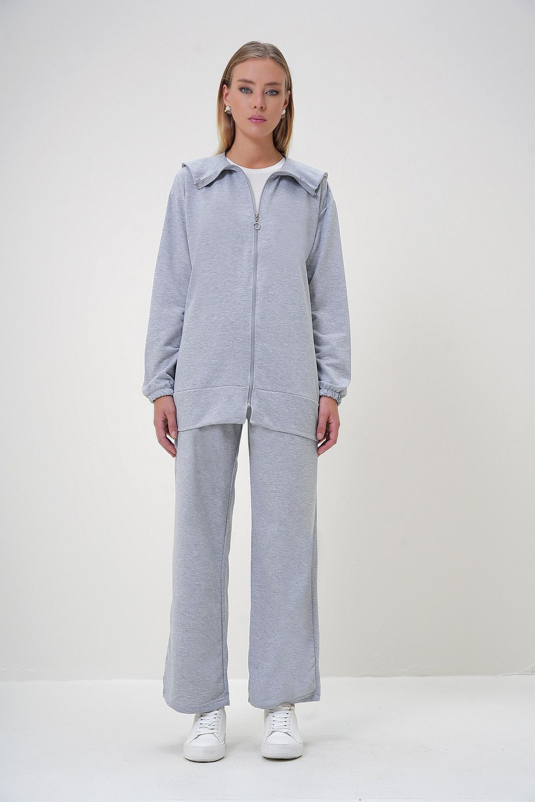 Trend Alaçatı Stili Women's Gray Polo Collar Zippered Jacket and Trousers Set