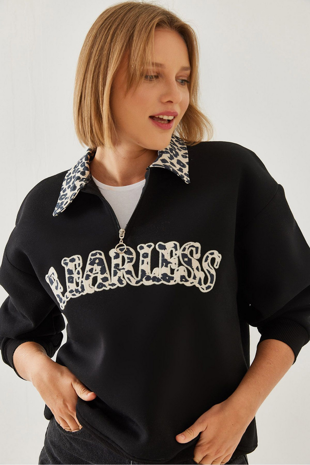 Bianco Lucci Women's Three Thread Raised Collar Detailed Sweatshirt