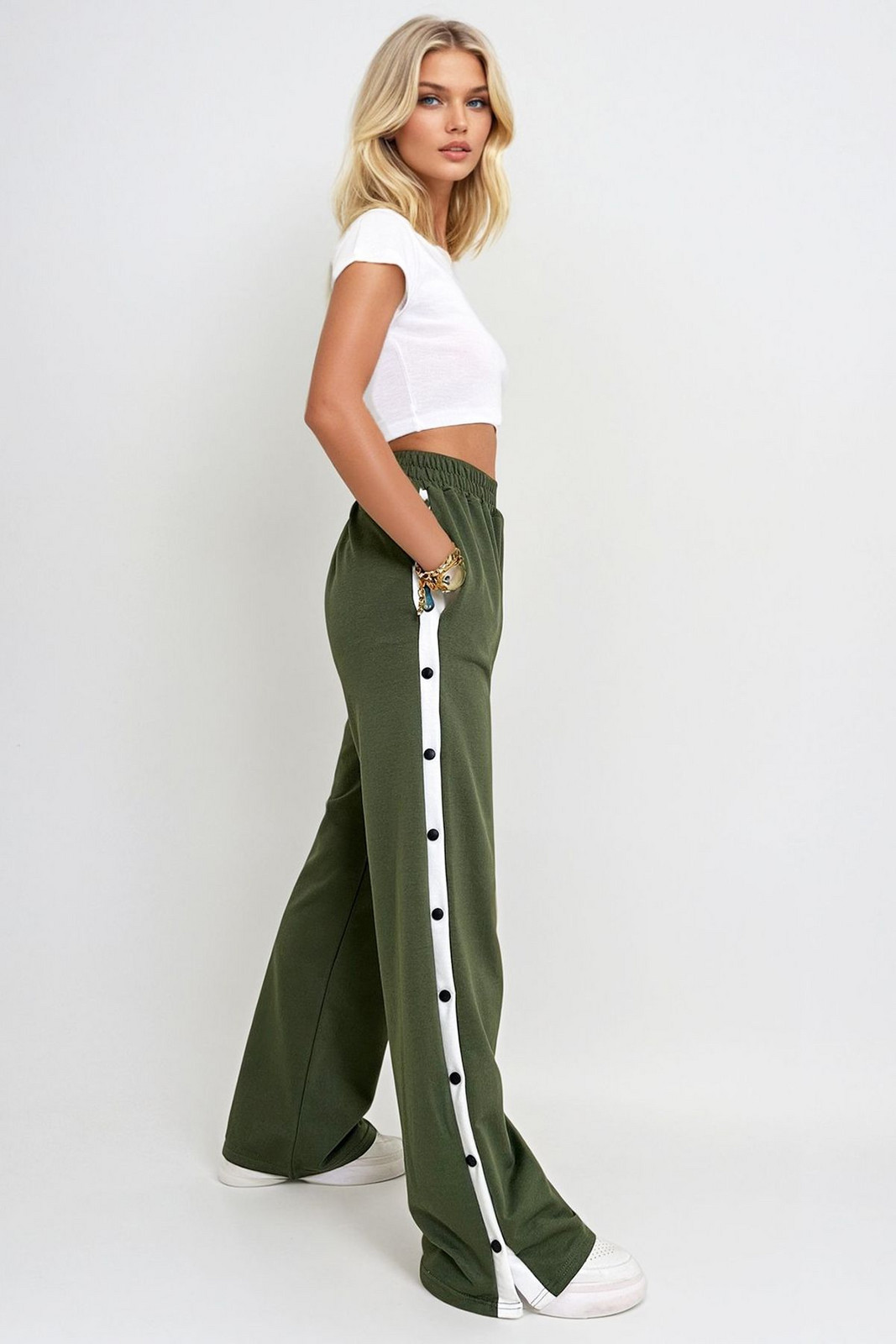 Trend Alaçatı Stili Women's Khaki Double Pocket Elastic Side Striped Wide Leg Trousers