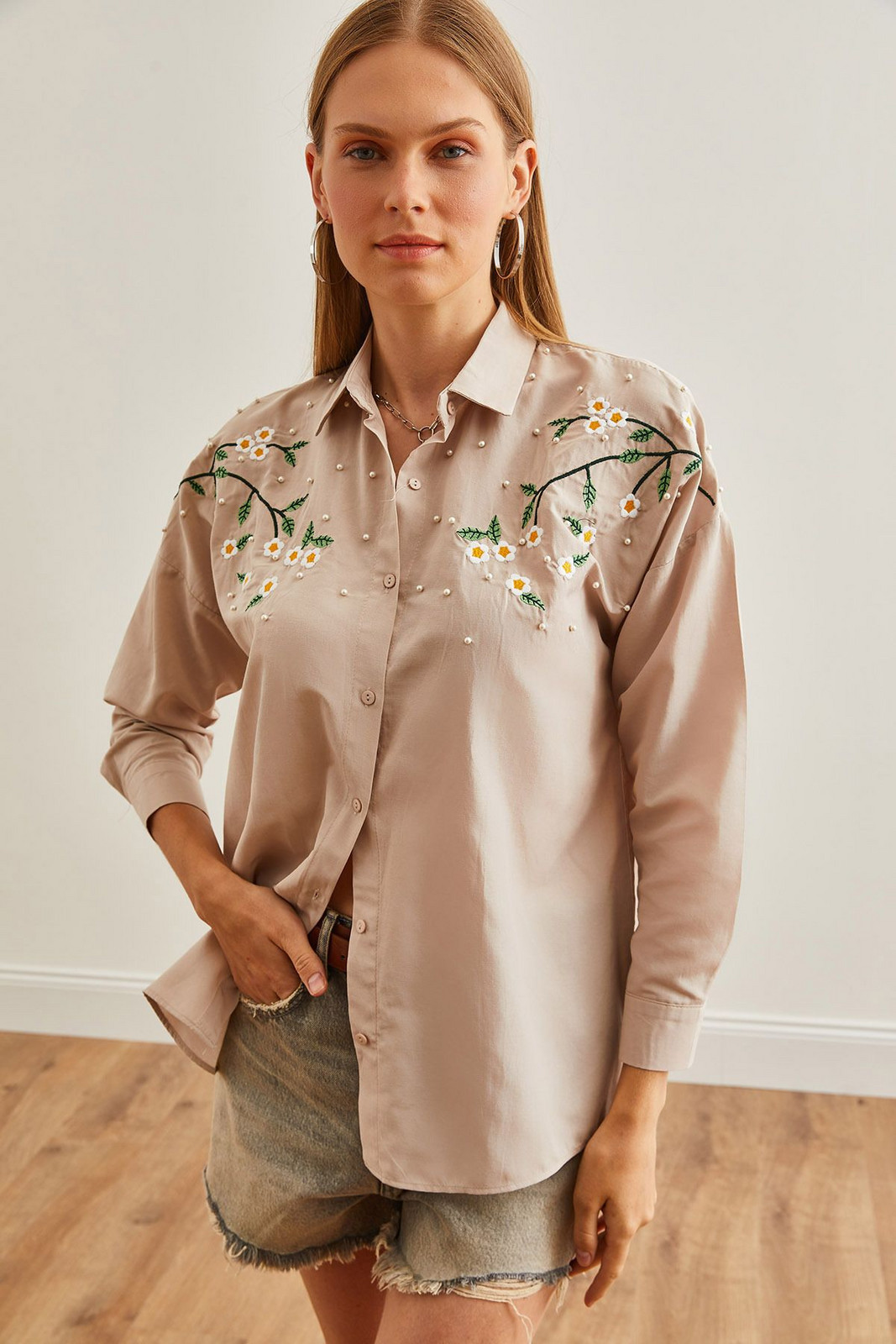 Olalook Women's Daisy Stone Embroidery Detailed Oversize Woven Shirt