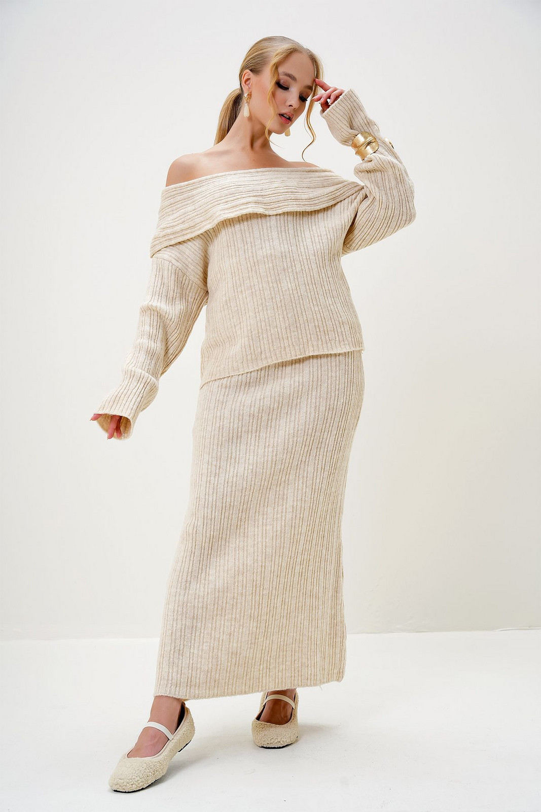 Trend Alaçatı Stili Women's Stone Madonna Collar Sweater and Skirt Set