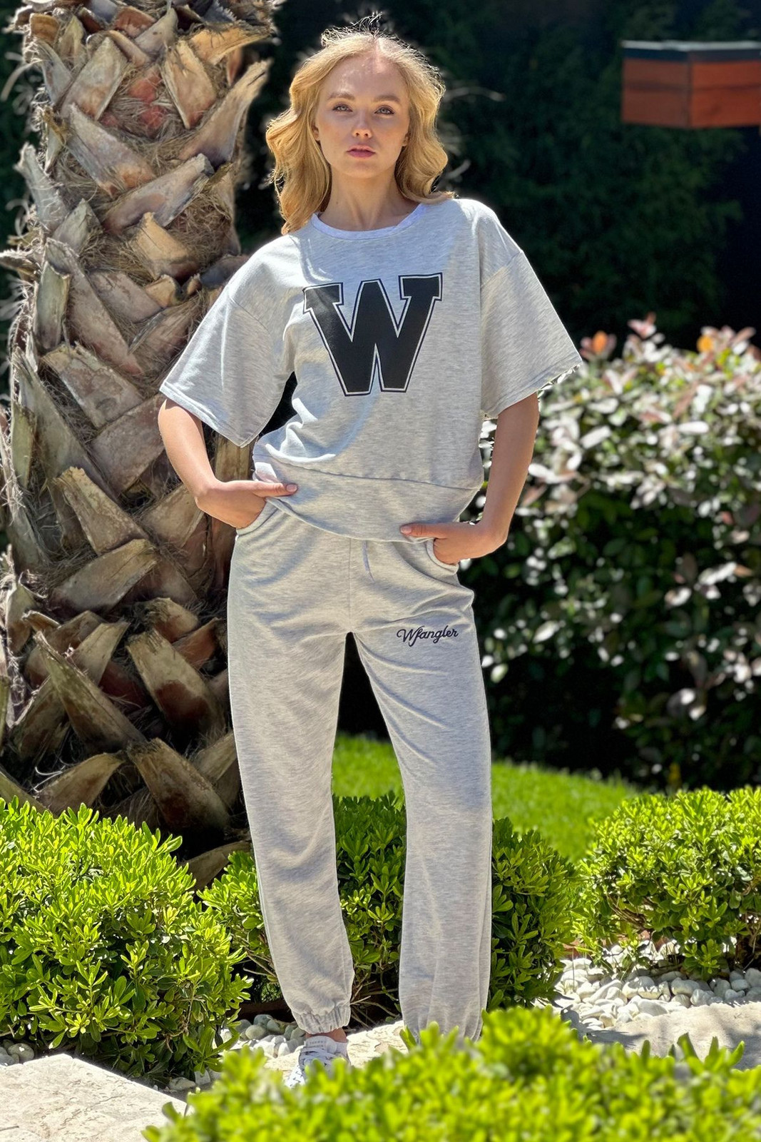 Trend Alaçatı Stili Women's Carmelange Printed T-Shirt And High Waist Jogging Suit