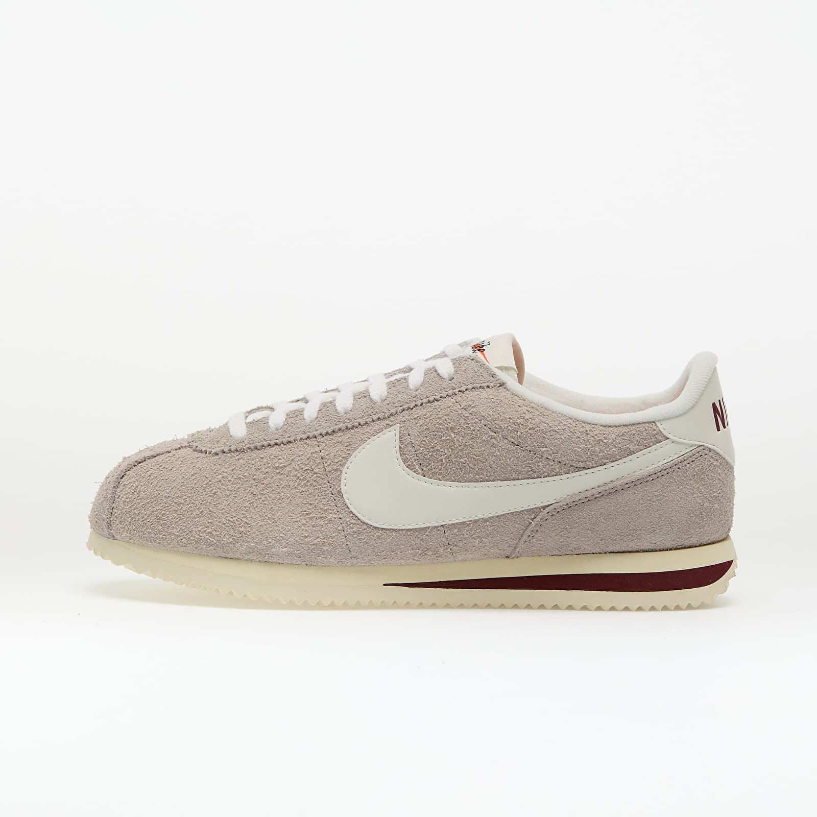 Tenisky Nike Cortez Se College Grey/ Sail-Dark Team Red EUR 42