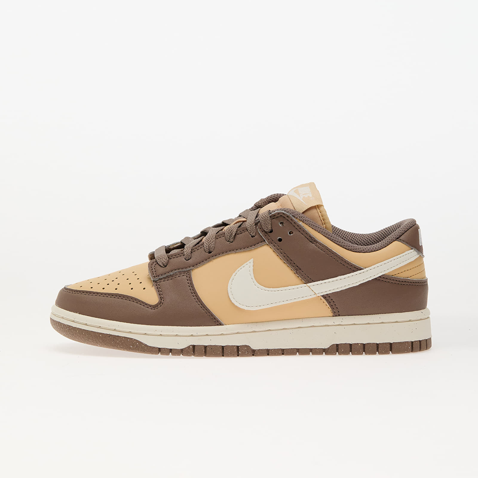 Tenisky Nike W Dunk Low Mink Brown/ Sail-Sesame-Coconut Milk EUR 36