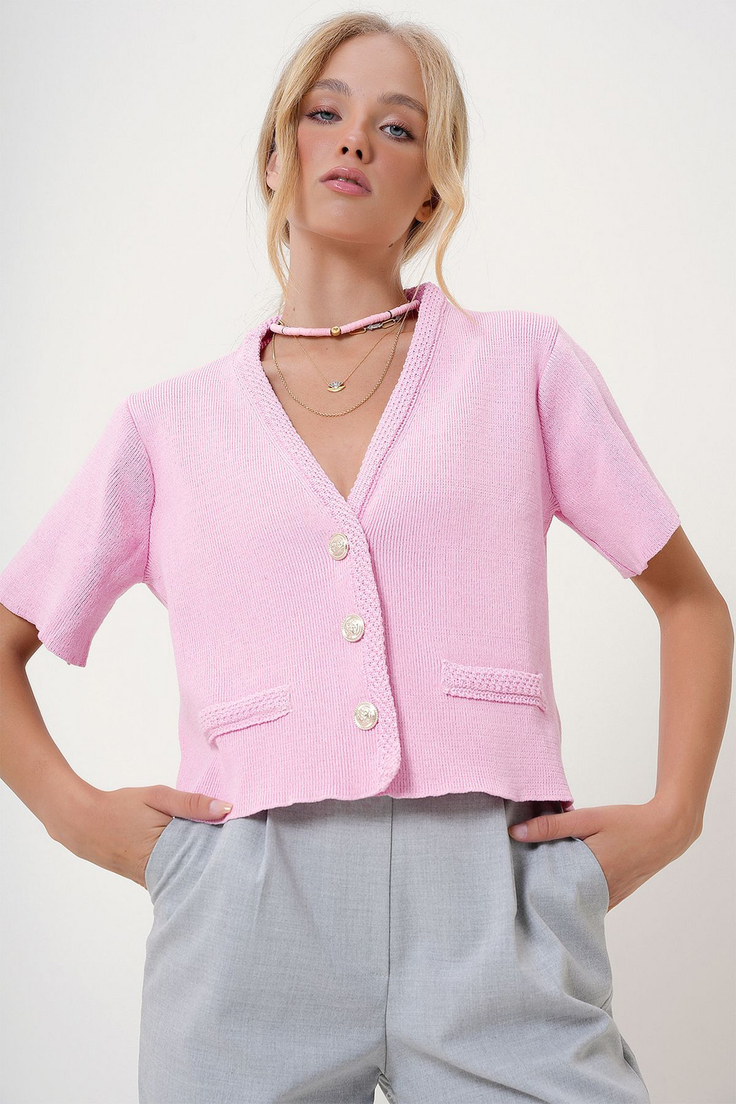 Trend Alaçatı Stili Women's Pink V Neck Gold Buttoned Pocket Detailed Knitwear Cardigan