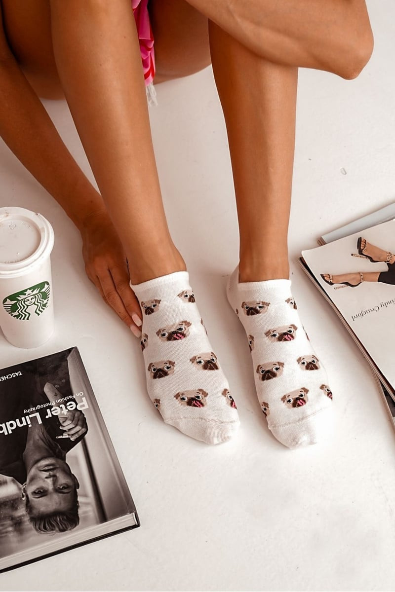 Milena Dámske Bavlnené Ponožky S Mopsami Ecru