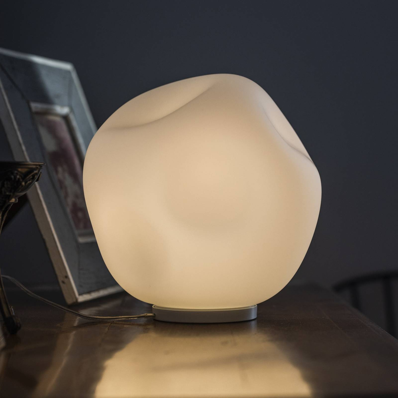 Stolná lampa Foscarini Hoba Midi, Ø 19 cm, zapínanie/vypínanie, sklo