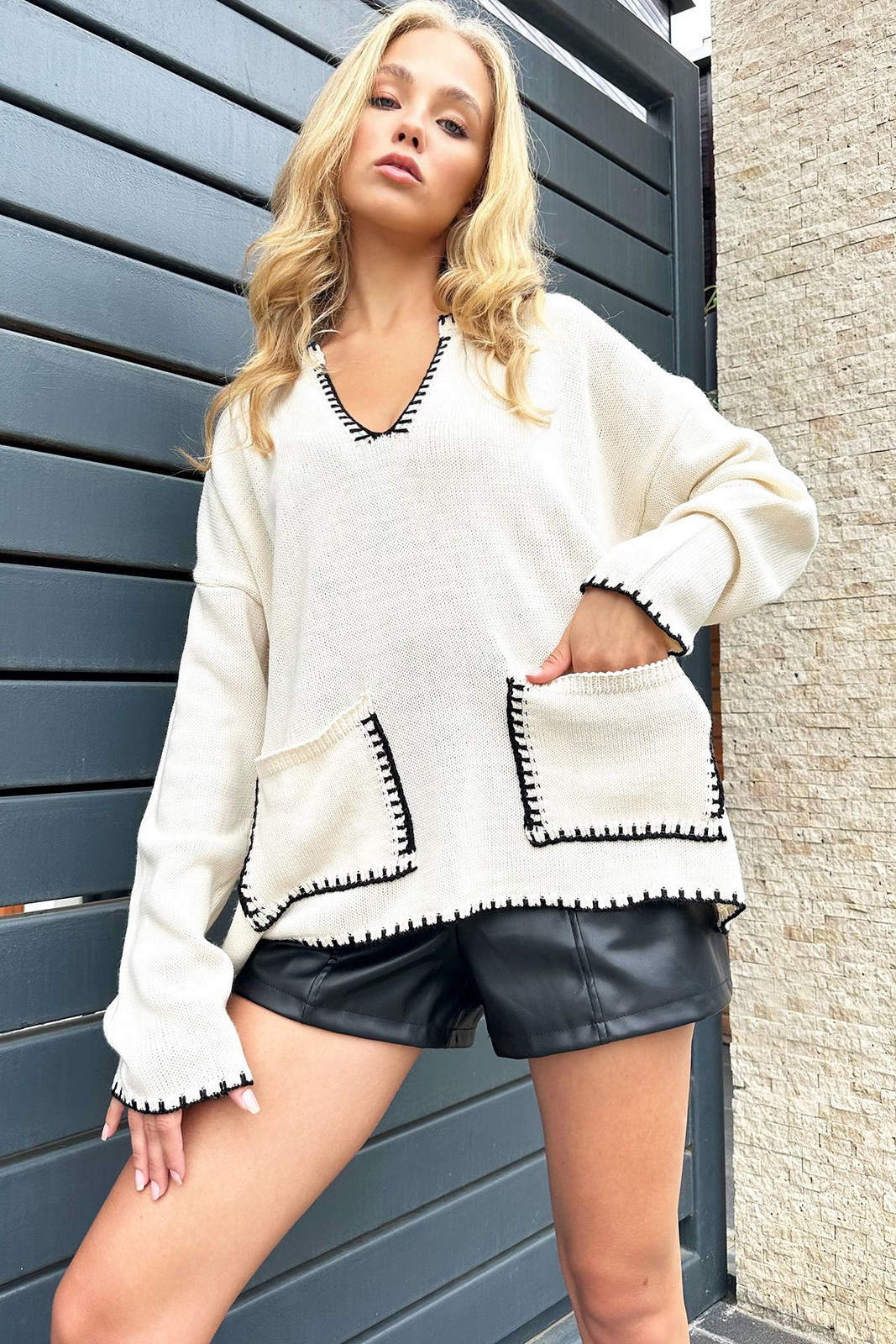 Trend Alaçatı Stili Women's Cream V Neck Embroidery Detailed Double Pocket Knitwear Sweater