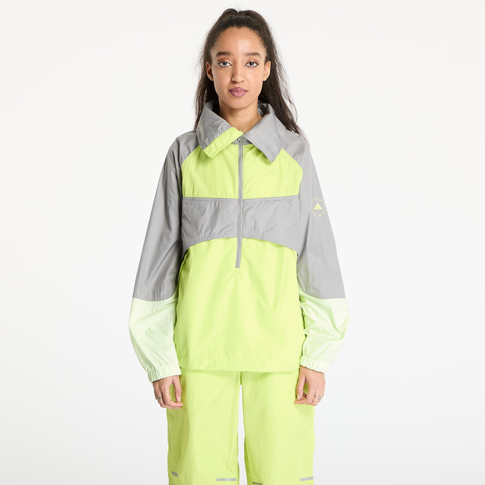 Vetrovka adidas x Stella McCartney Pull-On Jacket Green/ Bahia Glow/ Dove Grey L