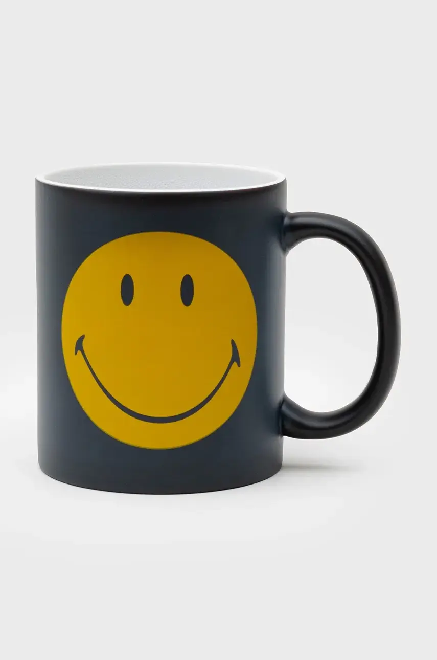 Hrnček Luckies of London Smiley Mug viac farieb