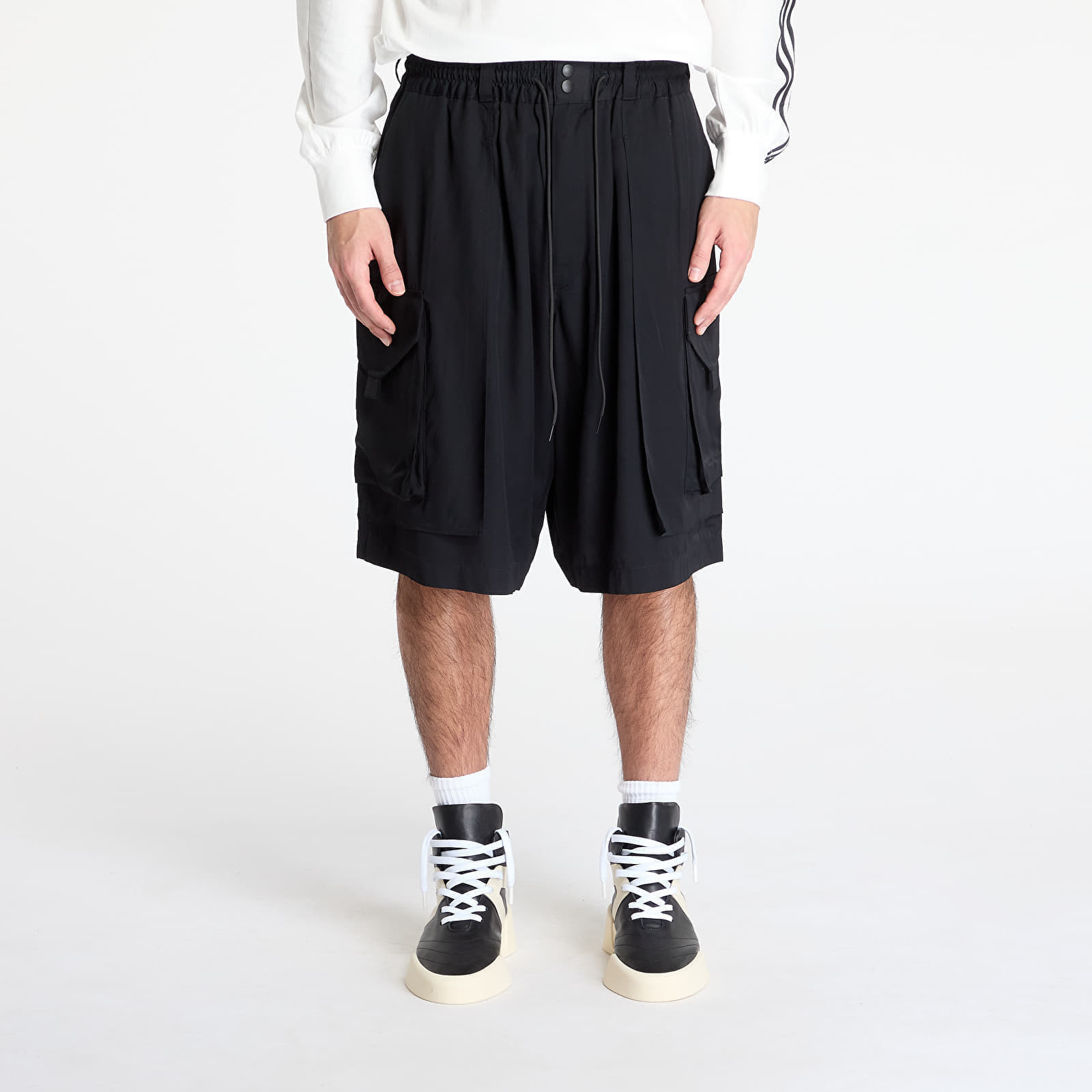Šortky Y-3 Rayon Twill Shorts Black L