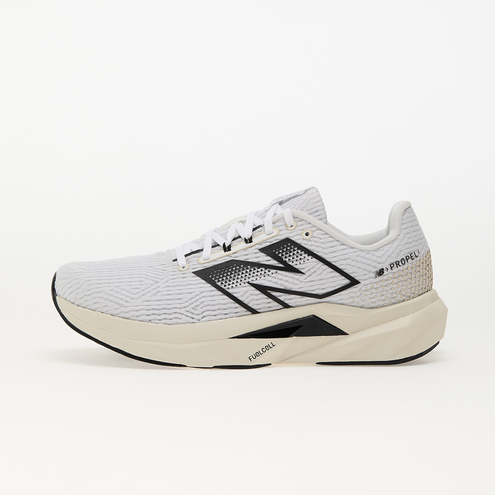 Tenisky New Balance FuelCell Propel v5 White/ Black Cement/ Linen EUR 42
