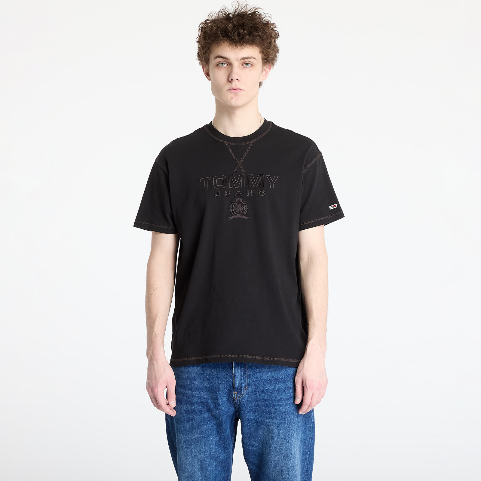 Tričko Tommy Jeans Relaxed Tonal Crest Tee Black S