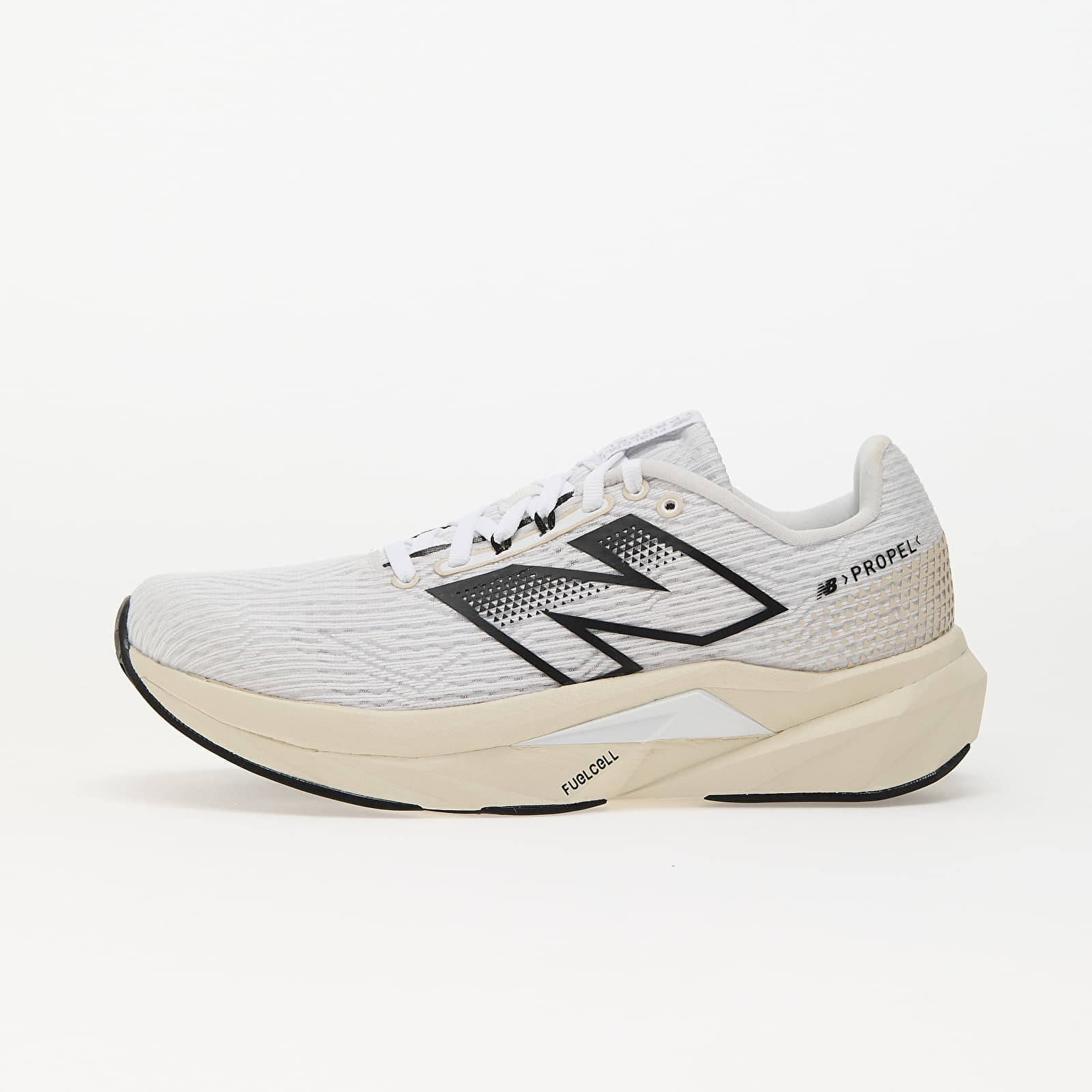 Tenisky New Balance FuelCell Propel v5 White/ Linen/ Black cement EUR 39